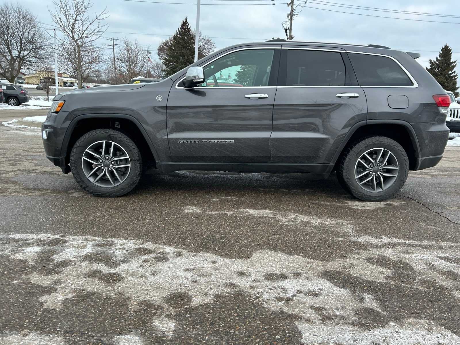 Thumbnail: 2020 Jeep Grand Cherokee - 26
