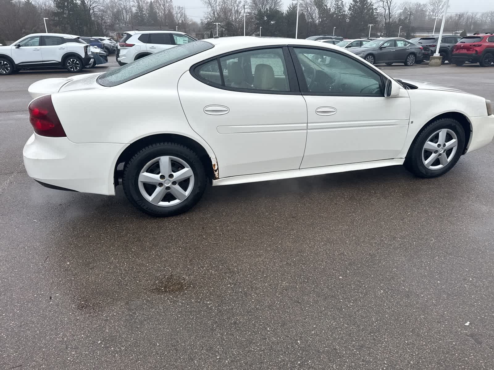 Thumbnail: 2008 Pontiac Grand Prix - 14