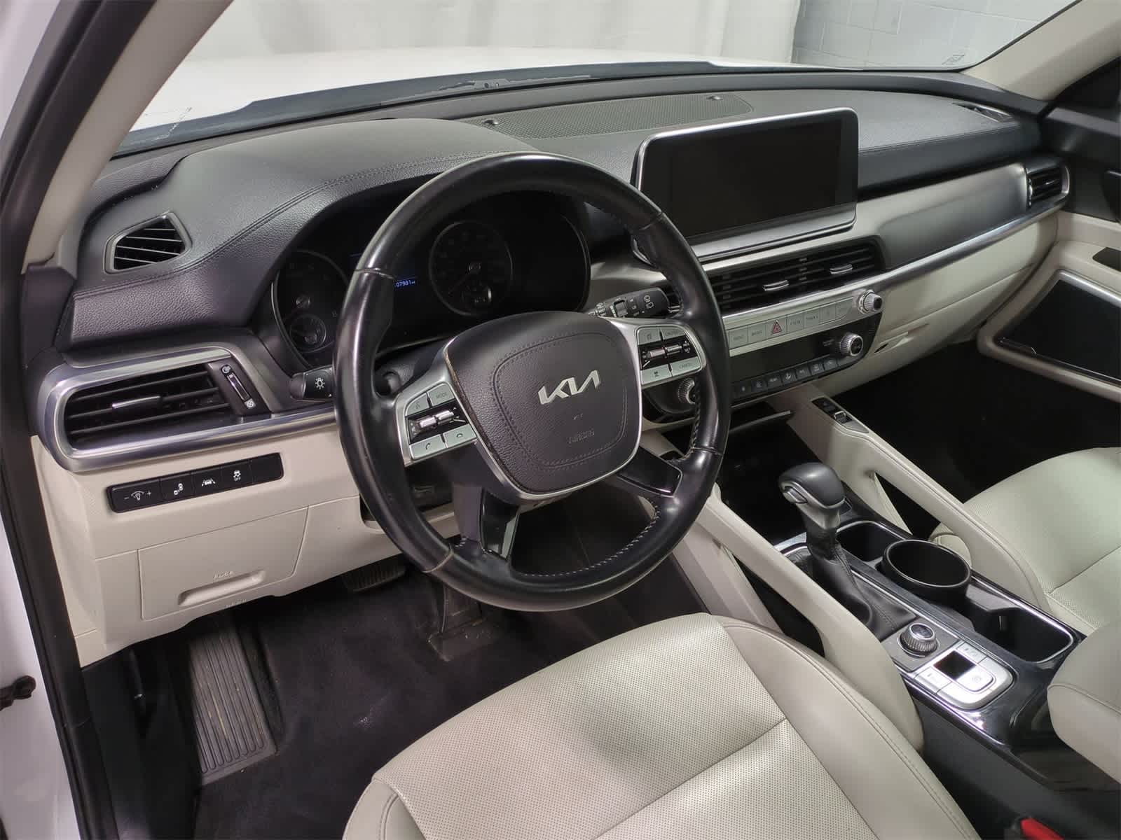 2022 Kia Telluride S 10