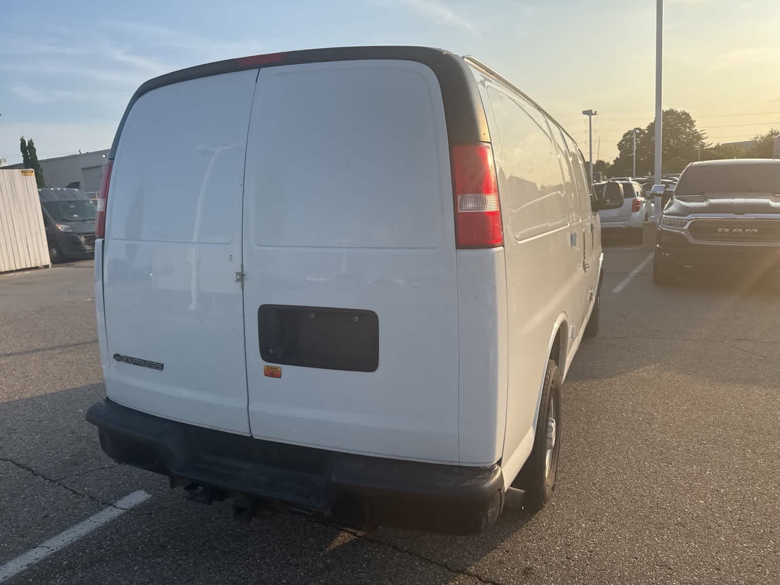 Thumbnail: 2018 Chevrolet Express - 15
