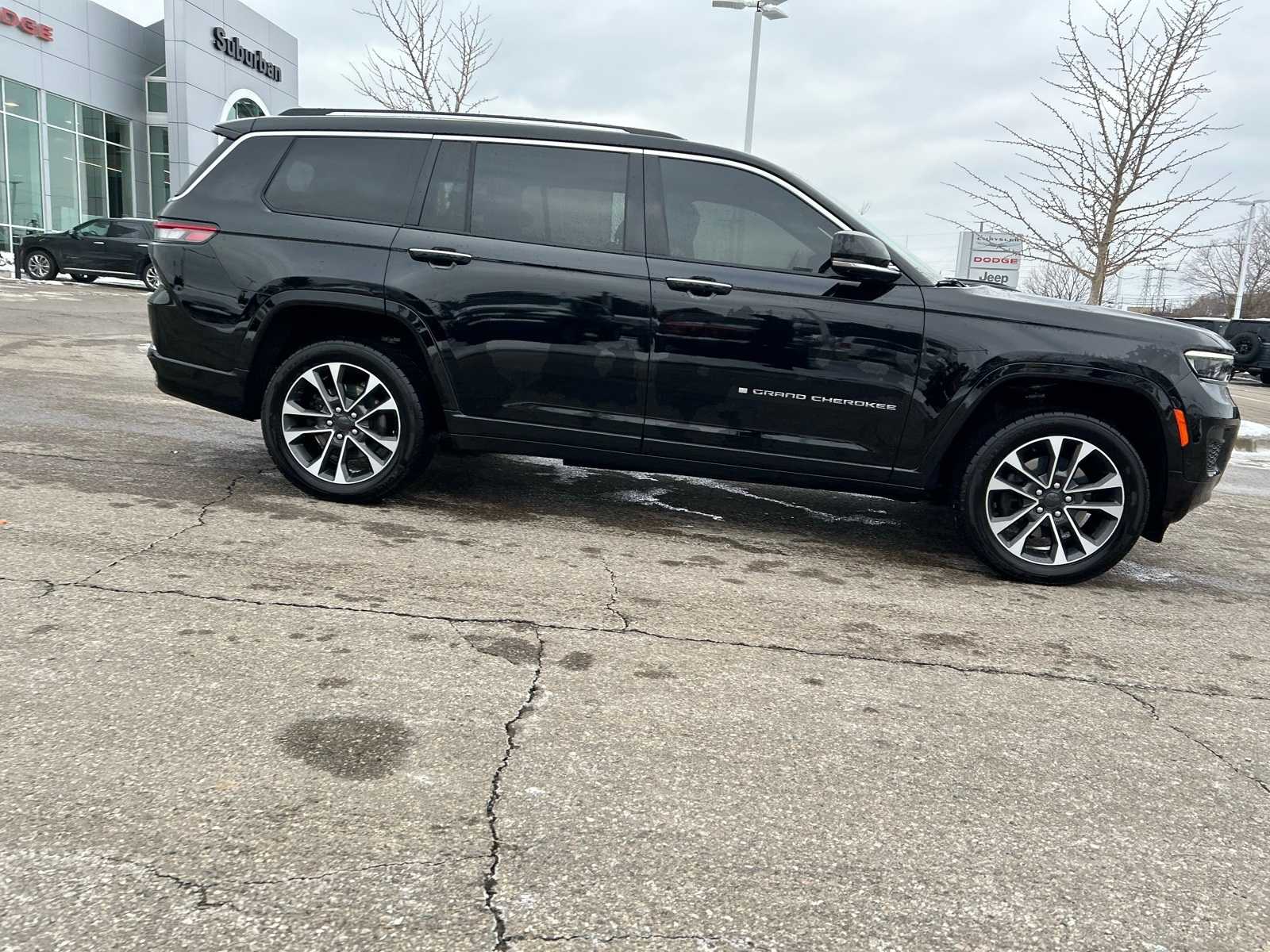 Thumbnail: 2023 Jeep Grand Cherokee L - 12