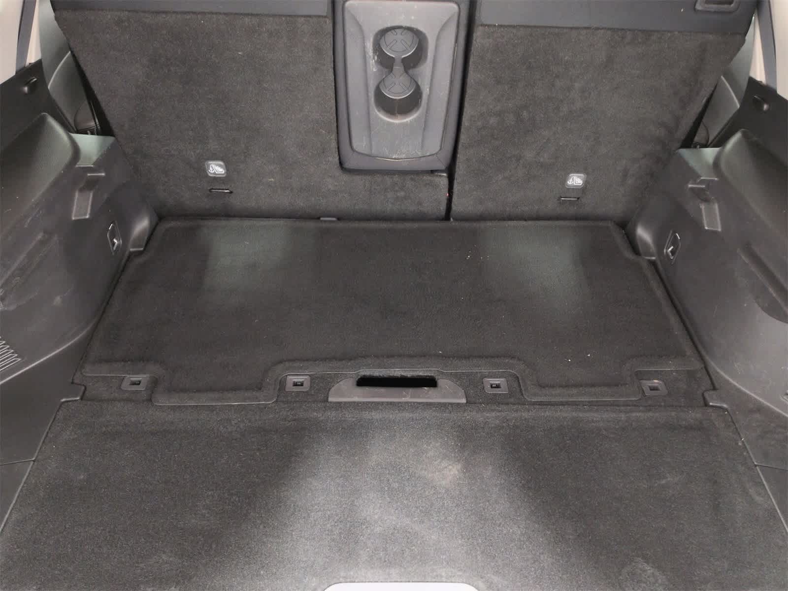 Thumbnail: 2017 Nissan Rogue - 34