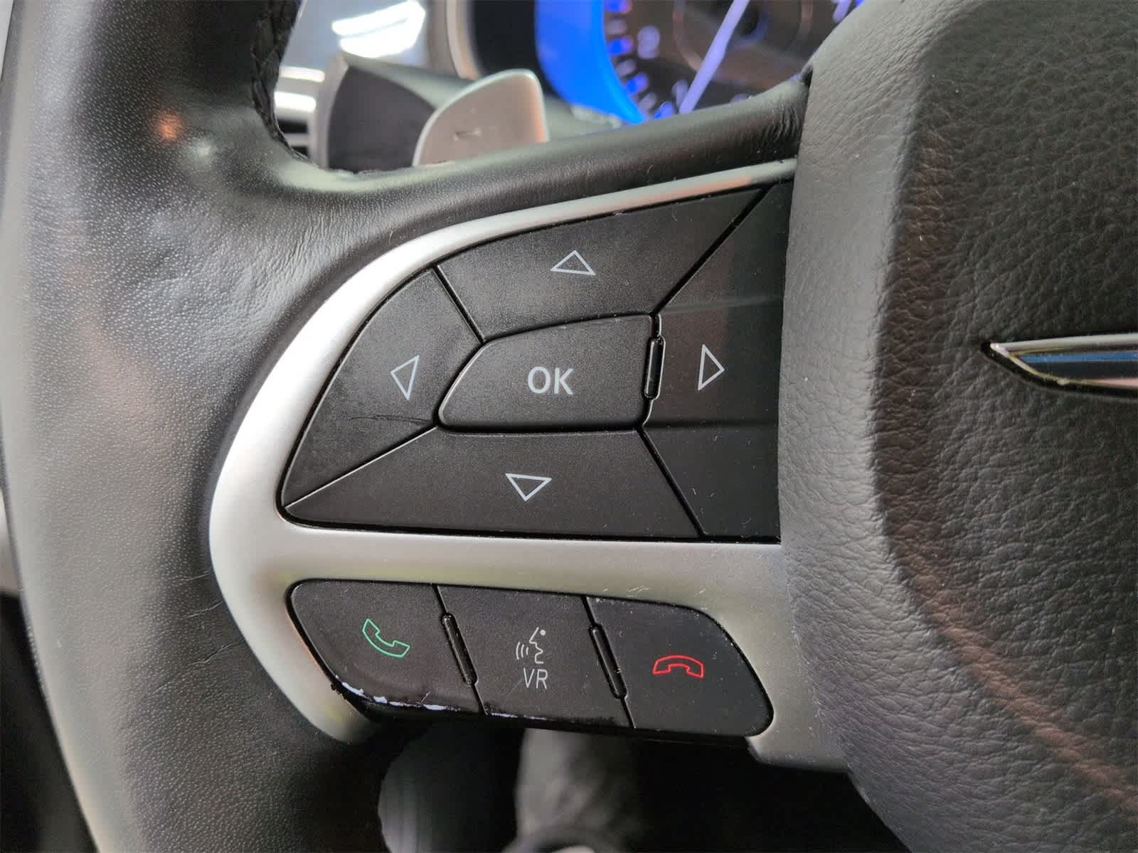 Thumbnail: 2015 Chrysler 200 - 26