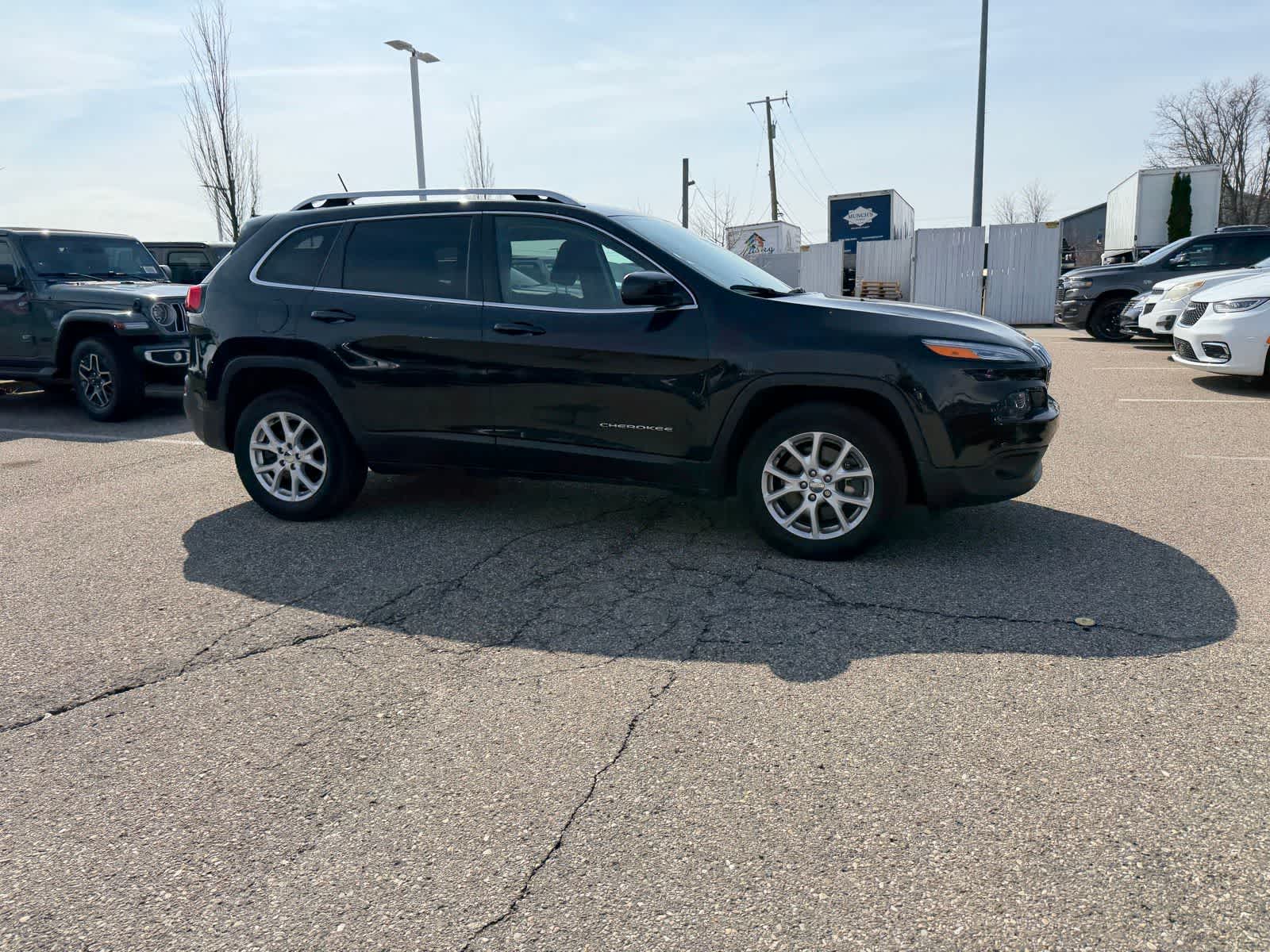 Thumbnail: 2015 Jeep Cherokee - 15