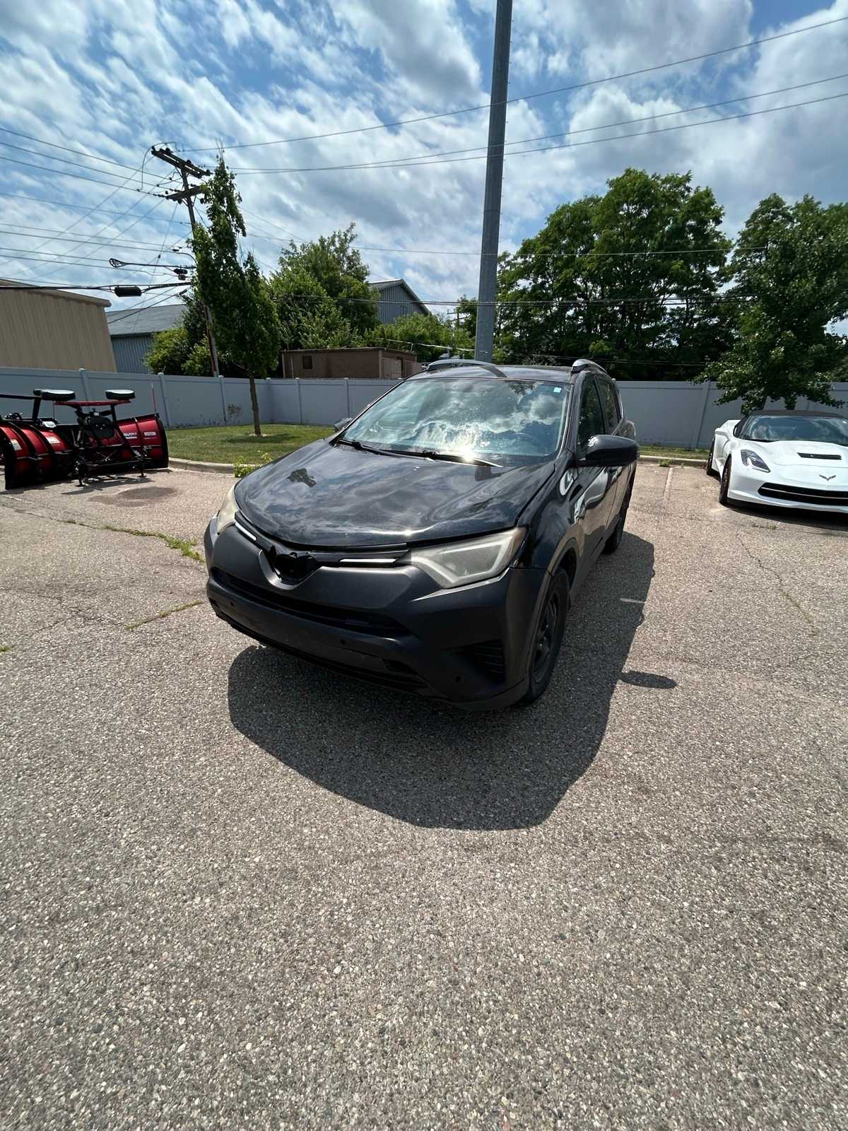 Thumbnail: 2016 Toyota RAV4 - 3