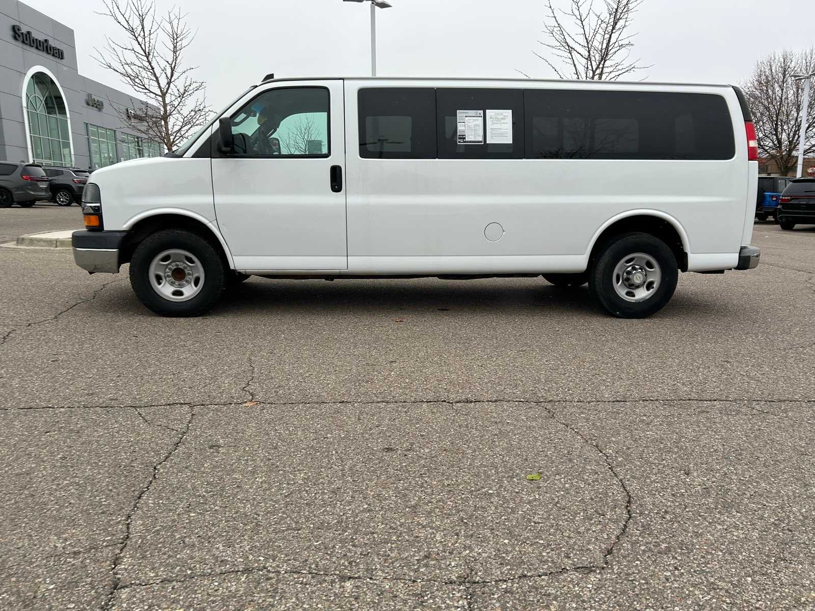 Thumbnail: 2016 Chevrolet Express - 24