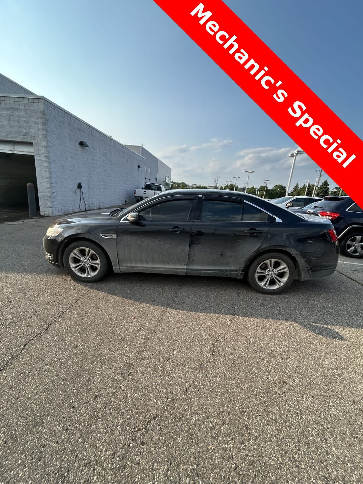 Thumbnail: 2014 Ford Taurus - 27