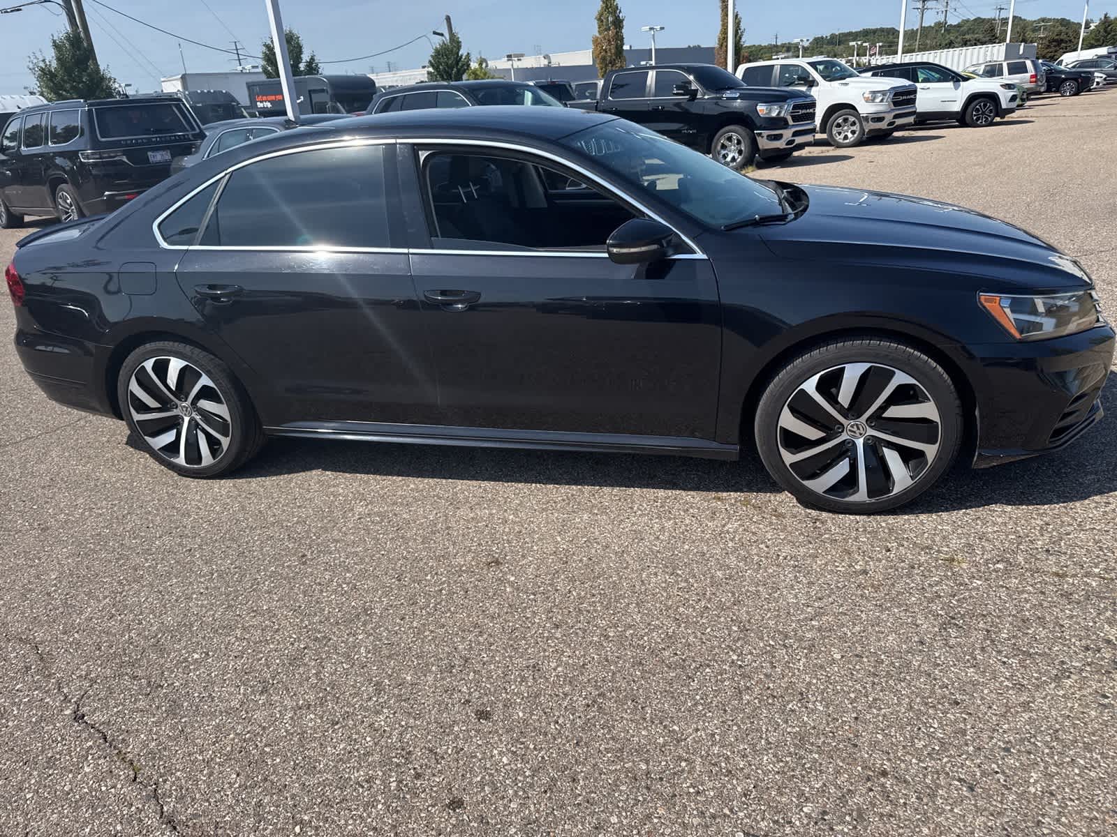 Thumbnail: 2017 Volkswagen Passat - 8