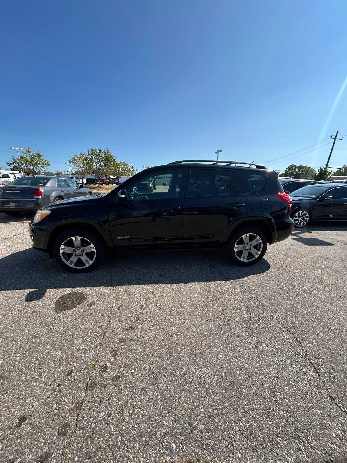 Thumbnail: 2010 Toyota RAV4 - 25