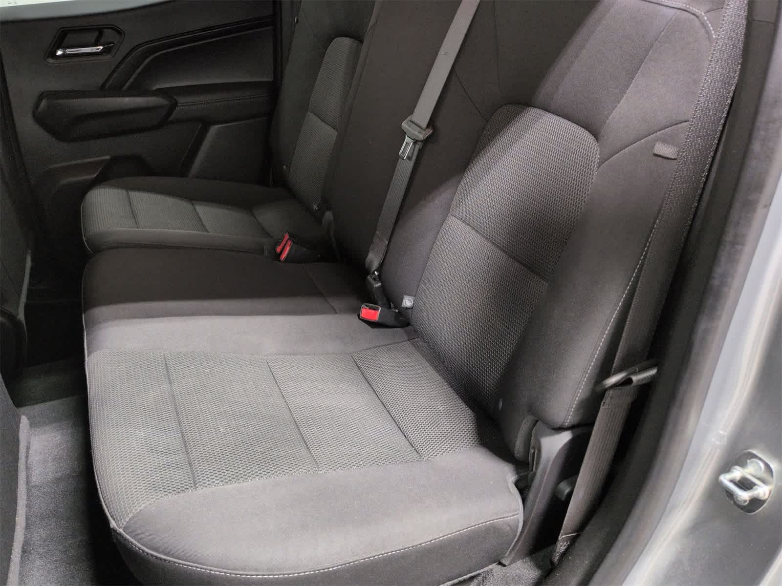 Thumbnail: 2023 Chevrolet Colorado - 20