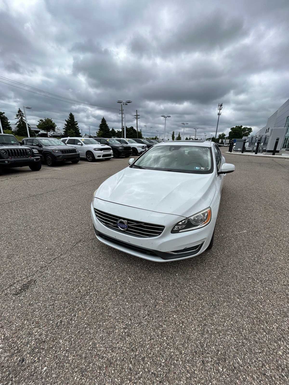 Thumbnail: 2015 Volvo S60 - 4