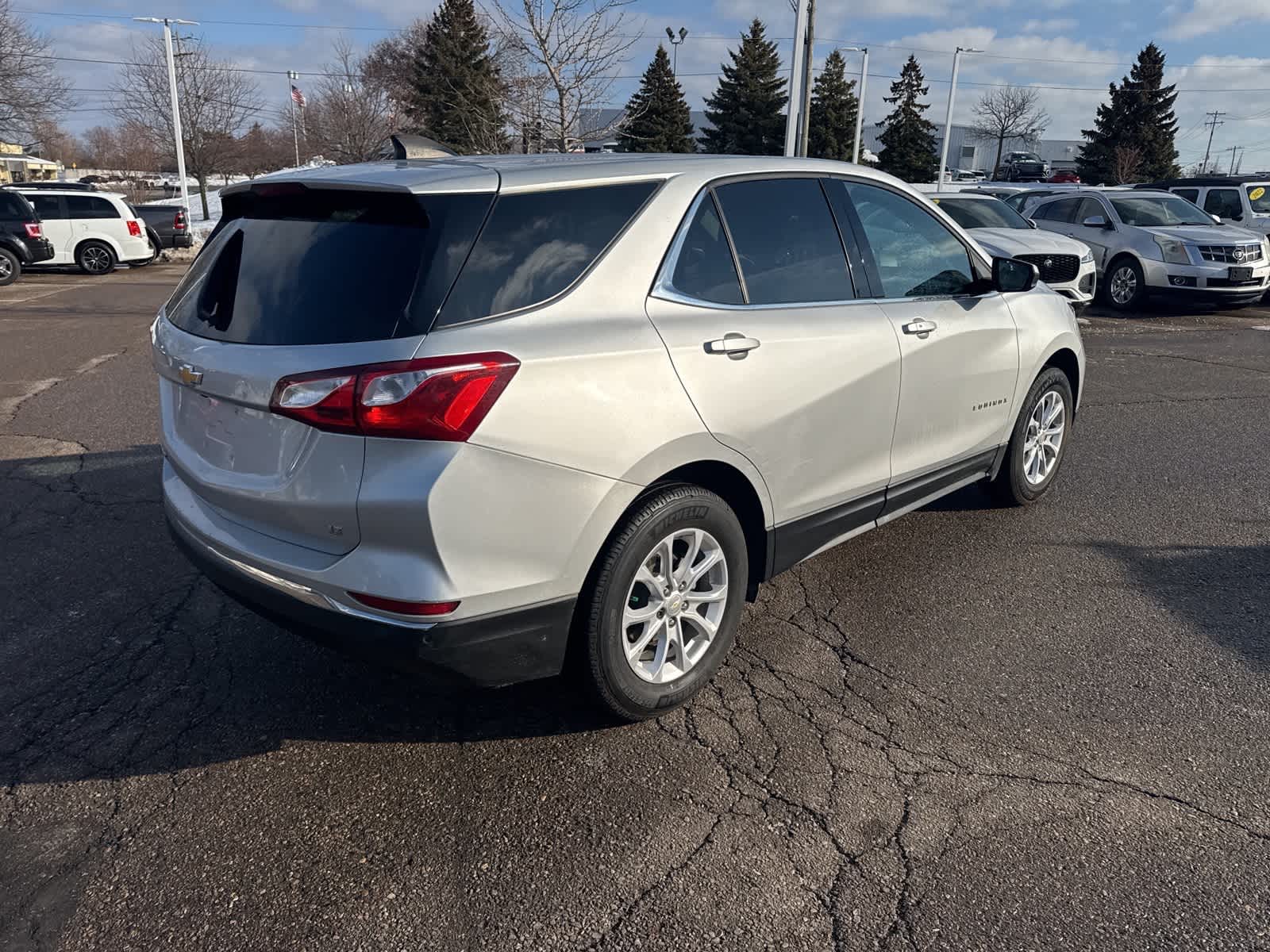 Thumbnail: 2020 Chevrolet Equinox - 10