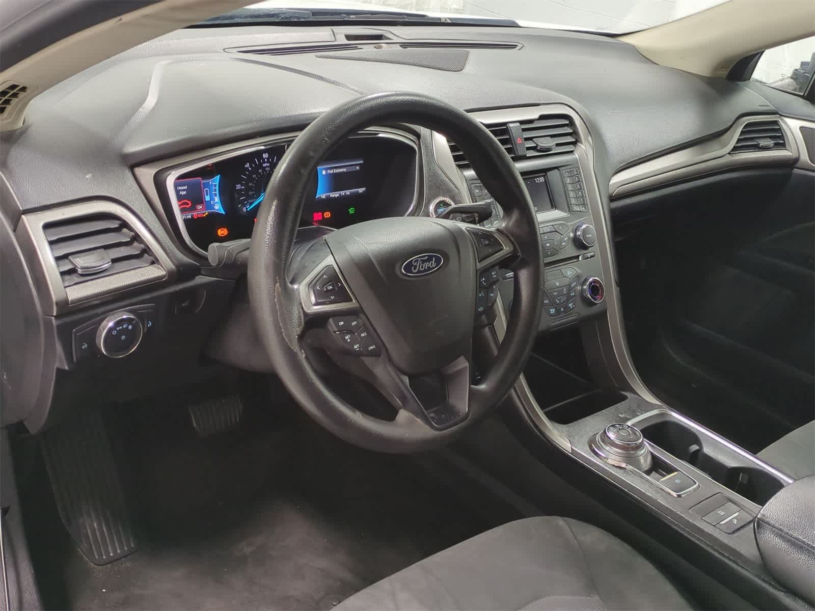 Thumbnail: 2017 Ford Fusion - 10