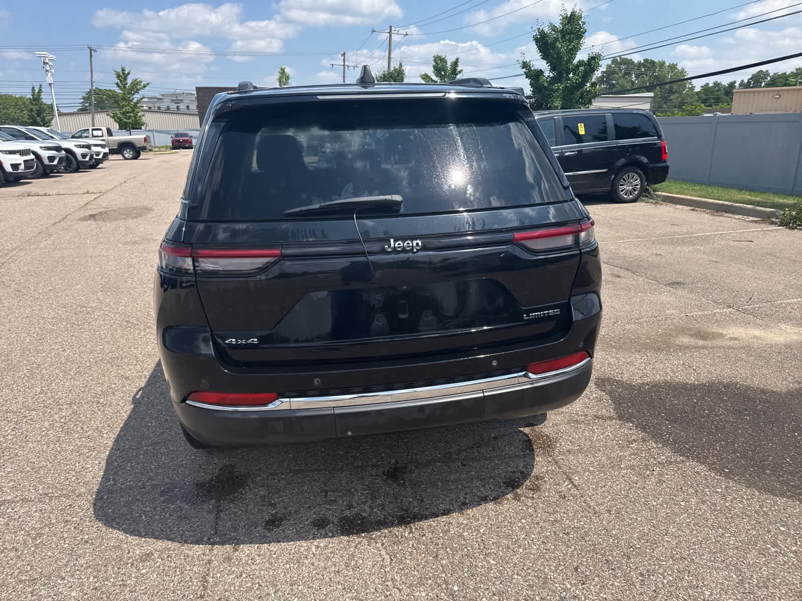 Thumbnail: 2023 Jeep Grand Cherokee - 20