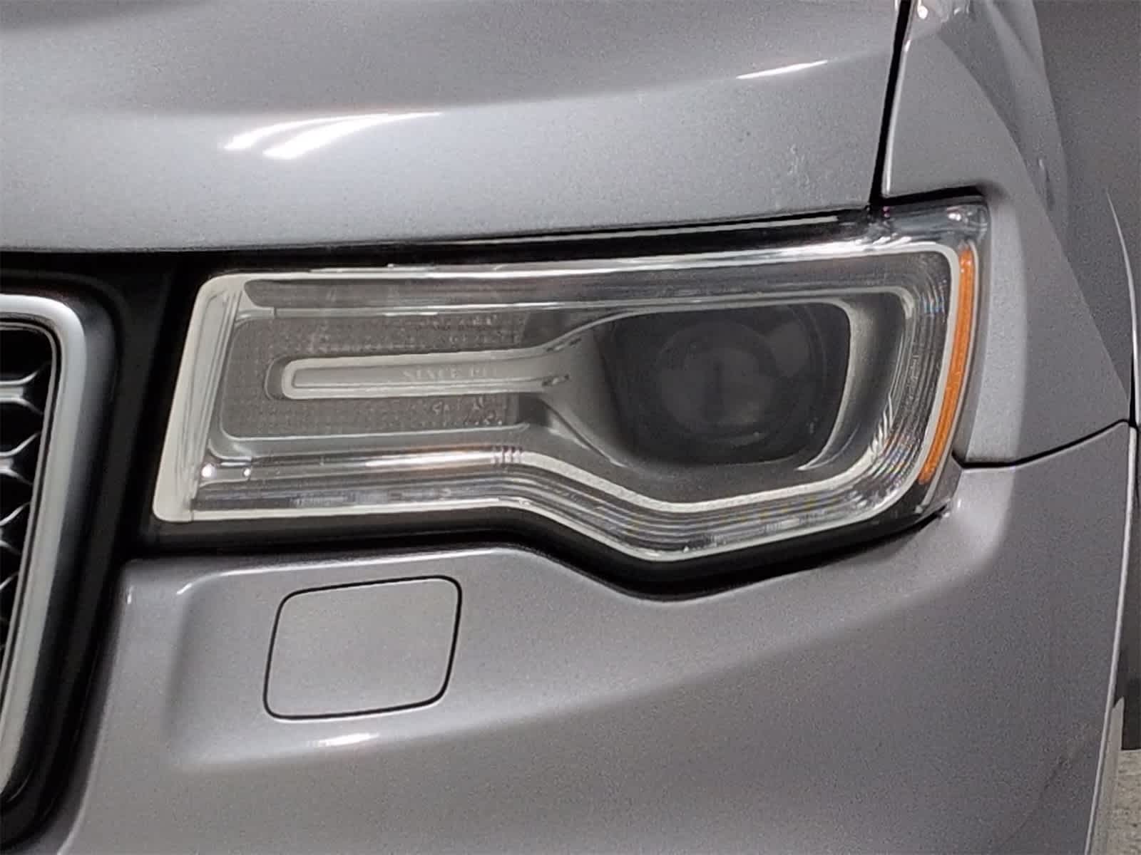 Thumbnail: 2019 Jeep Grand Cherokee - 11