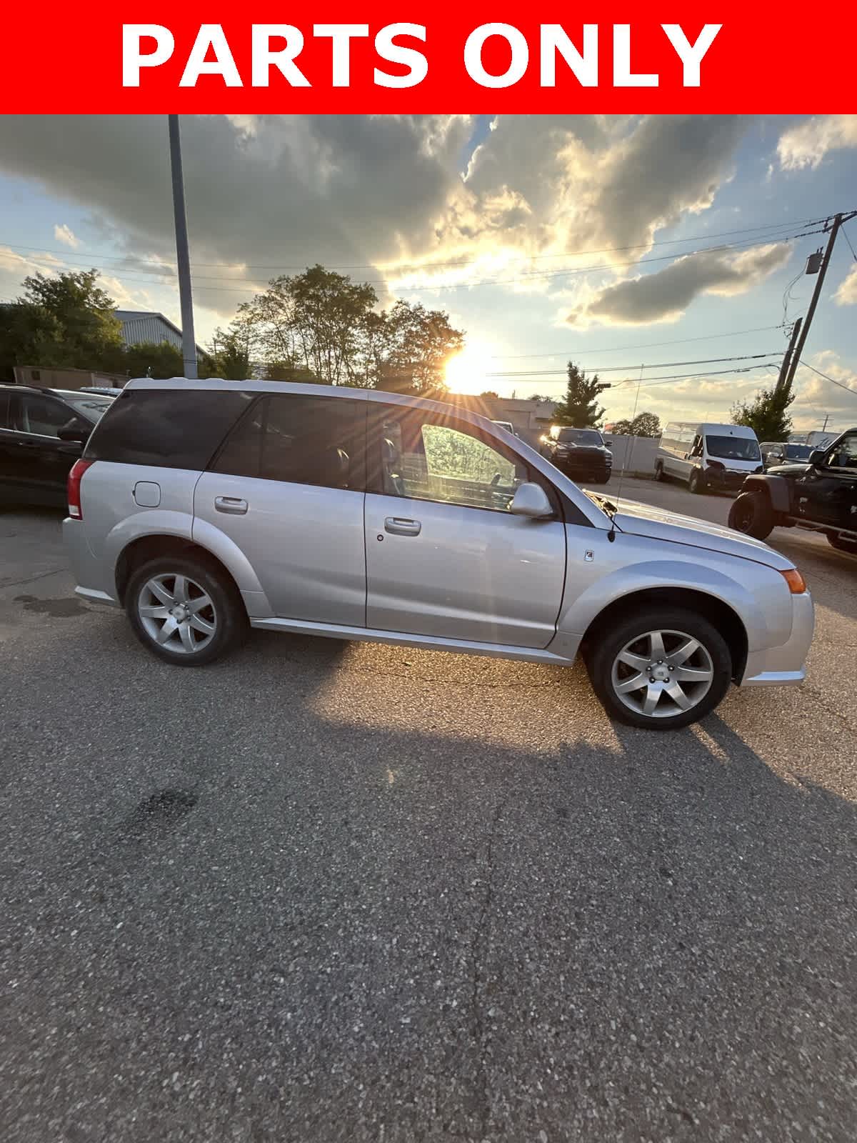 Thumbnail: 2005 Saturn VUE - 14
