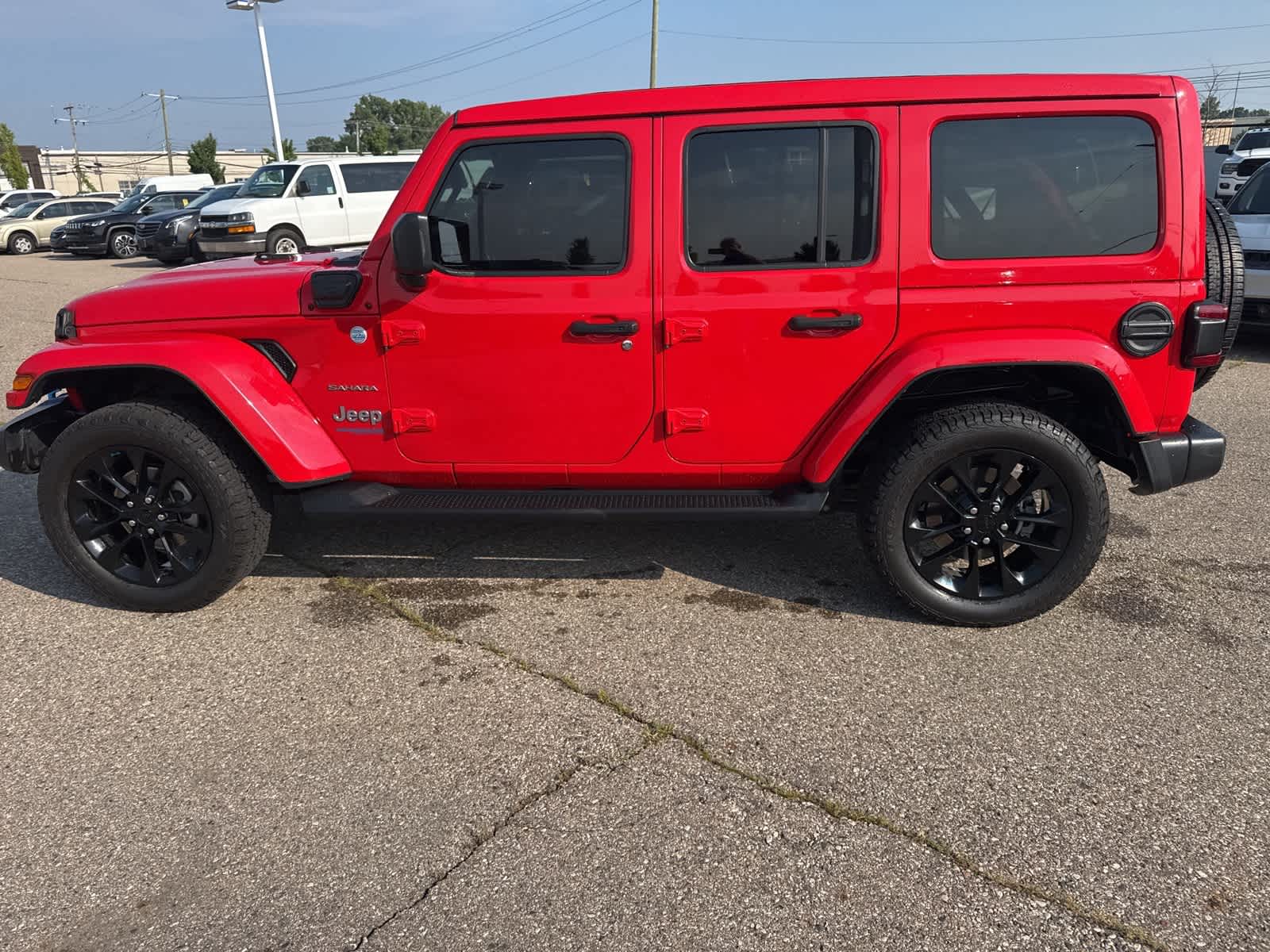Thumbnail: 2022 Jeep Wrangler - 26