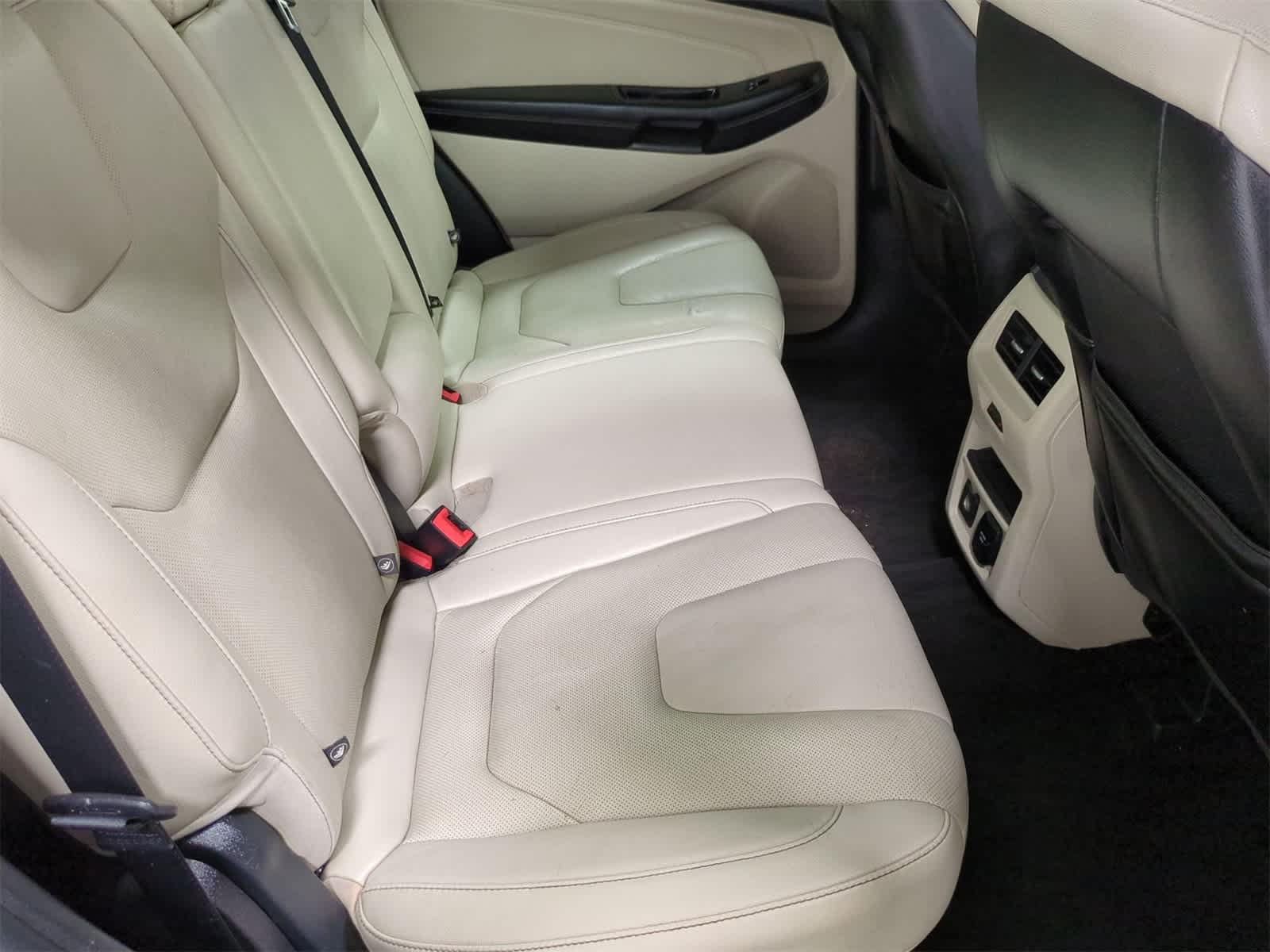 Thumbnail: 2020 Ford Edge - 22