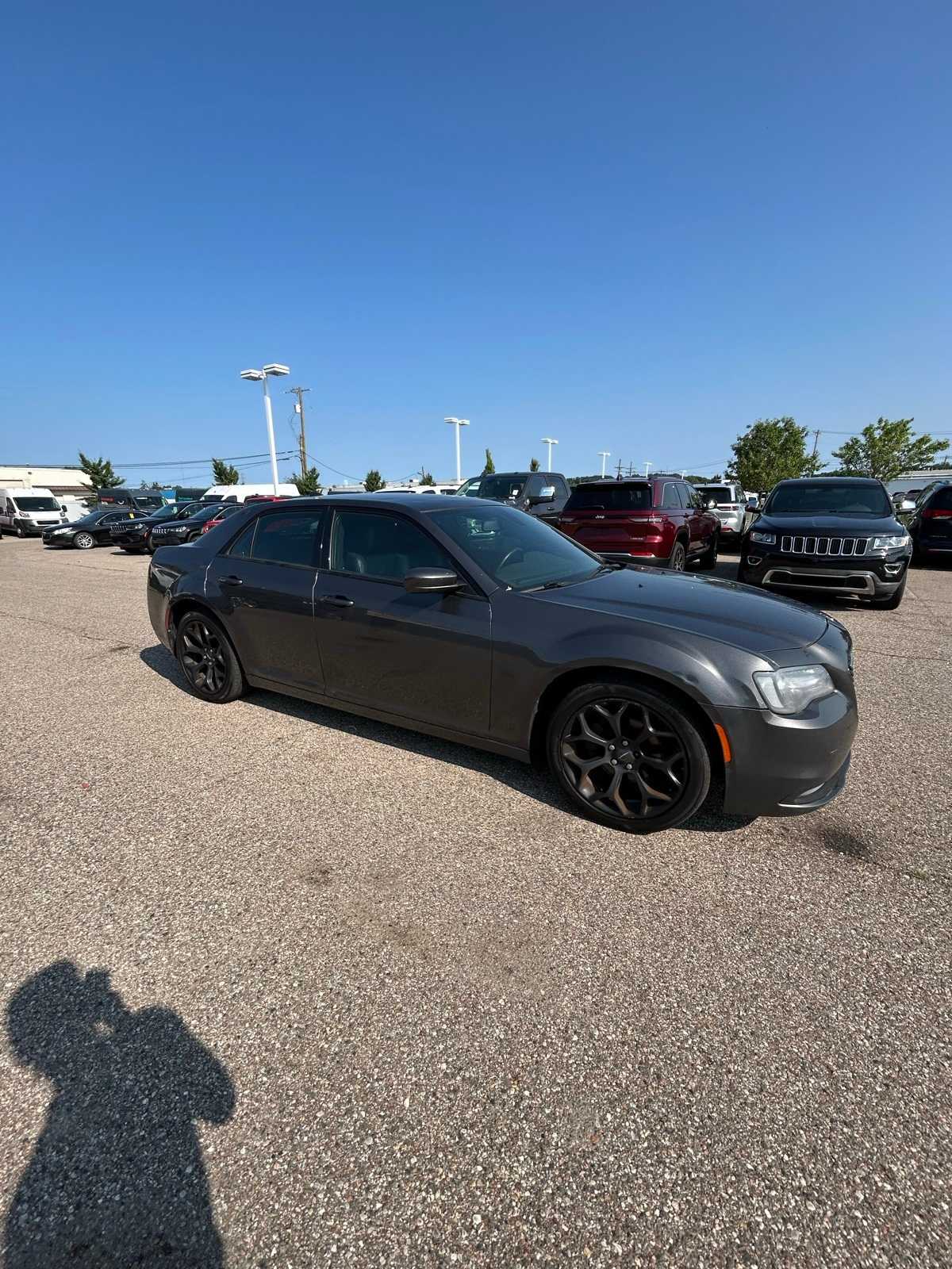Thumbnail: 2019 Chrysler 300 - 8