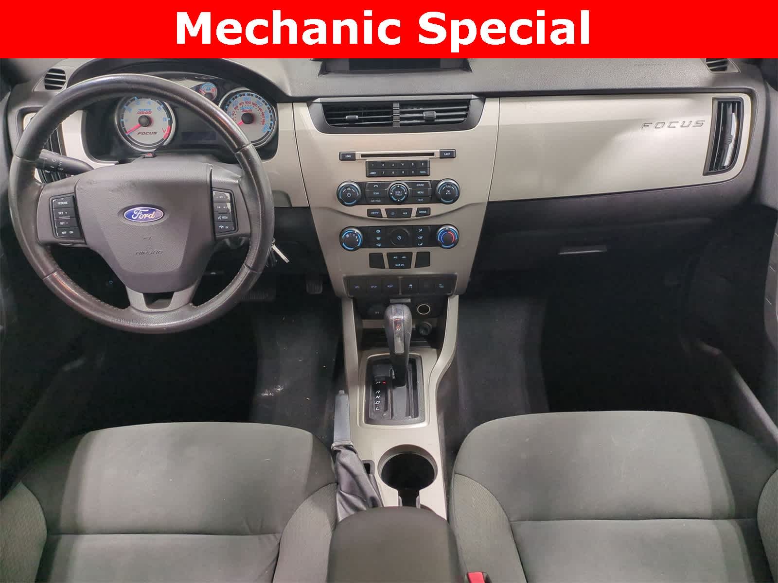 Thumbnail: 2010 Ford Focus - 15