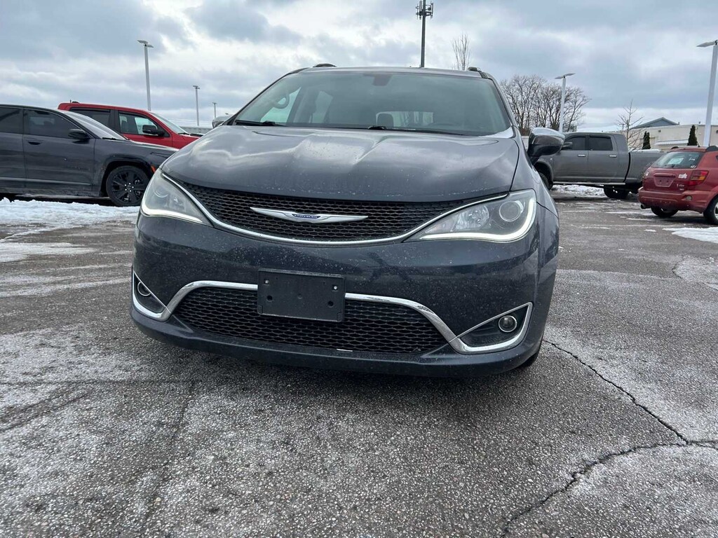 Used 2020 Chrysler Pacifica Limited Van