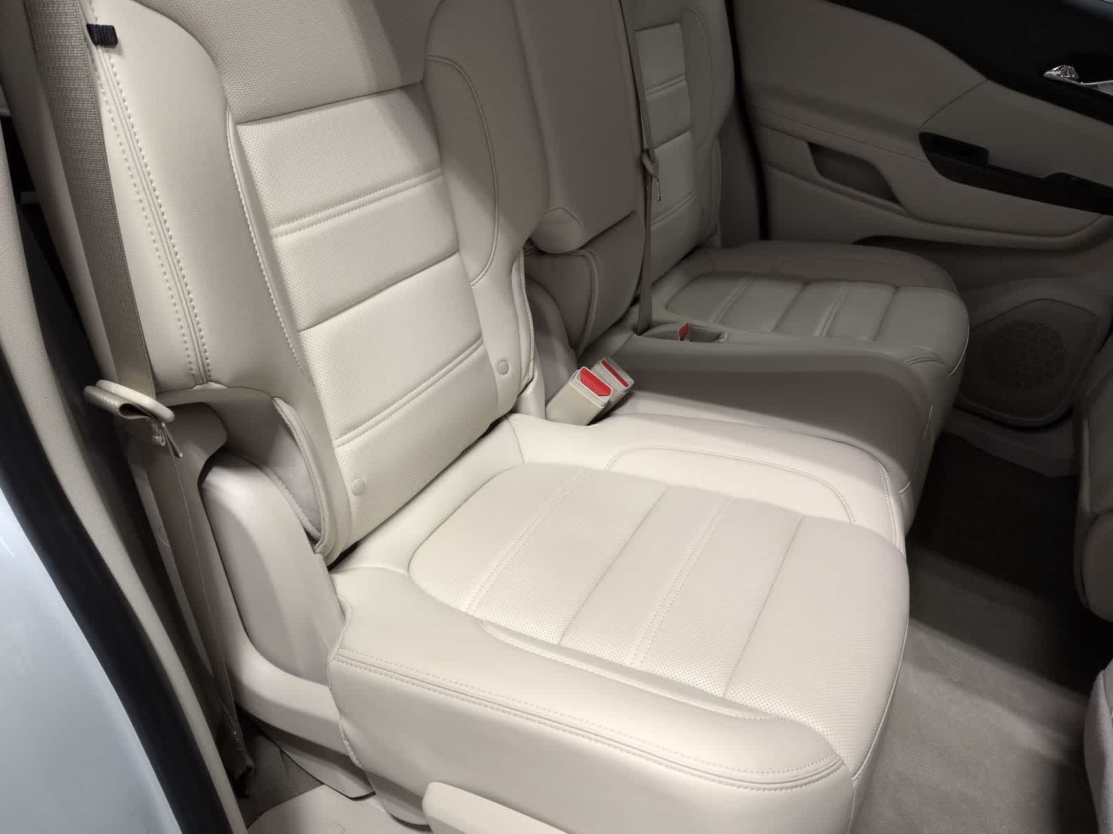 Thumbnail: 2021 GMC Acadia - 21