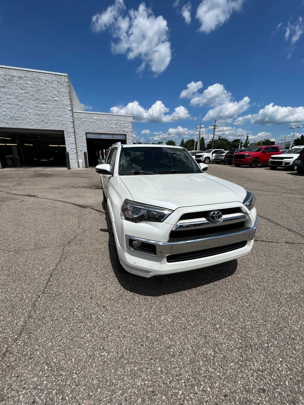 Thumbnail: 2014 Toyota 4Runner - 7