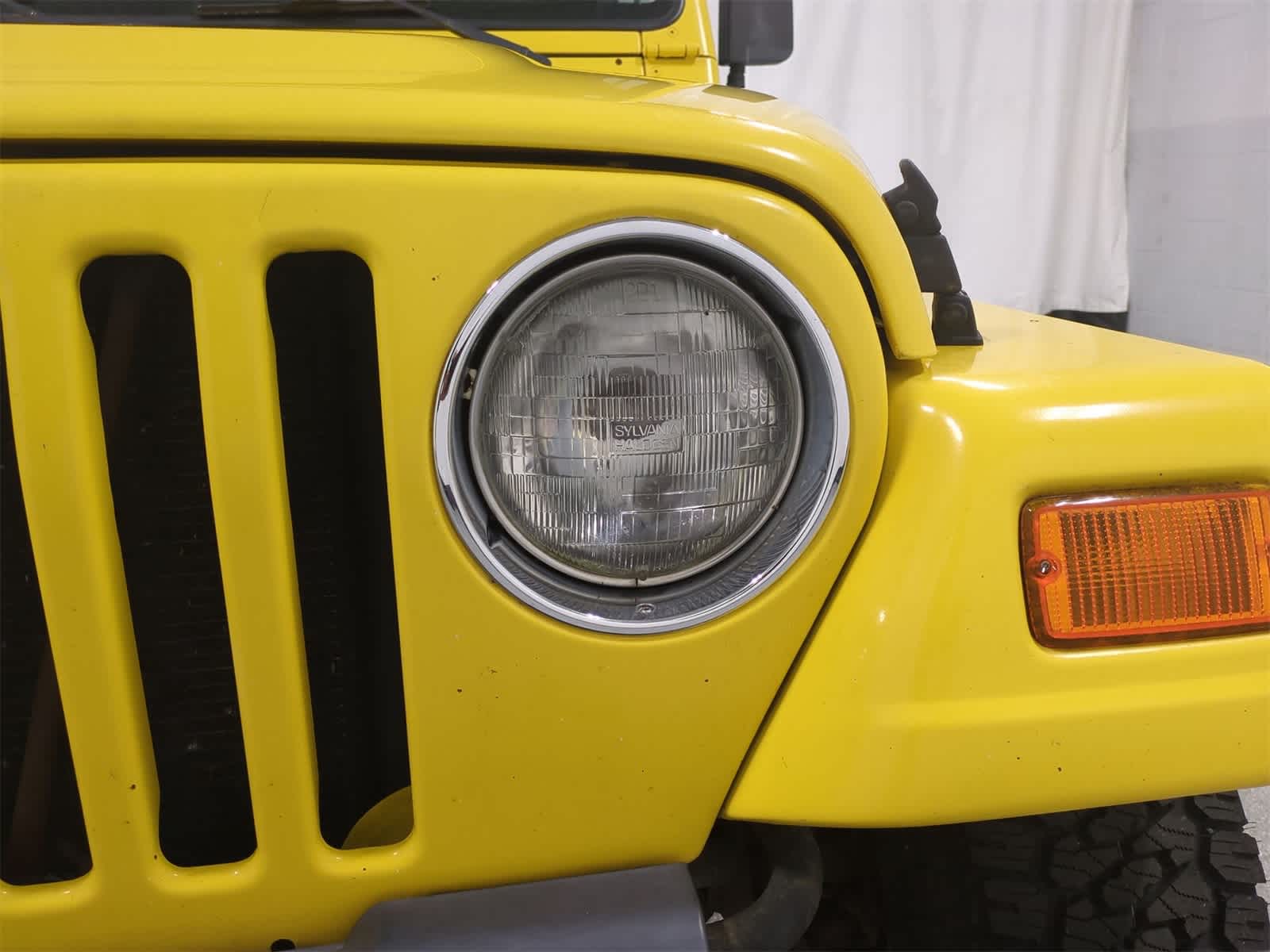 Thumbnail: 2000 Jeep Wrangler - 11
