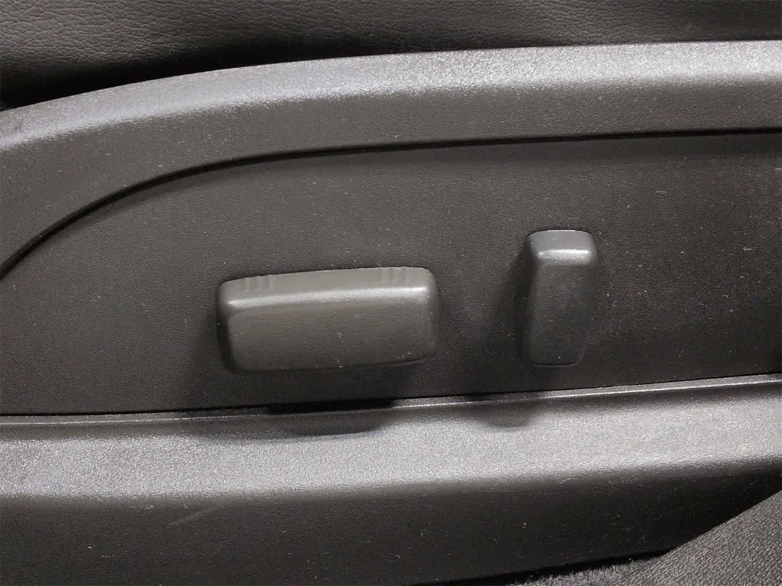 Thumbnail: 2016 Chevrolet Traverse - 15