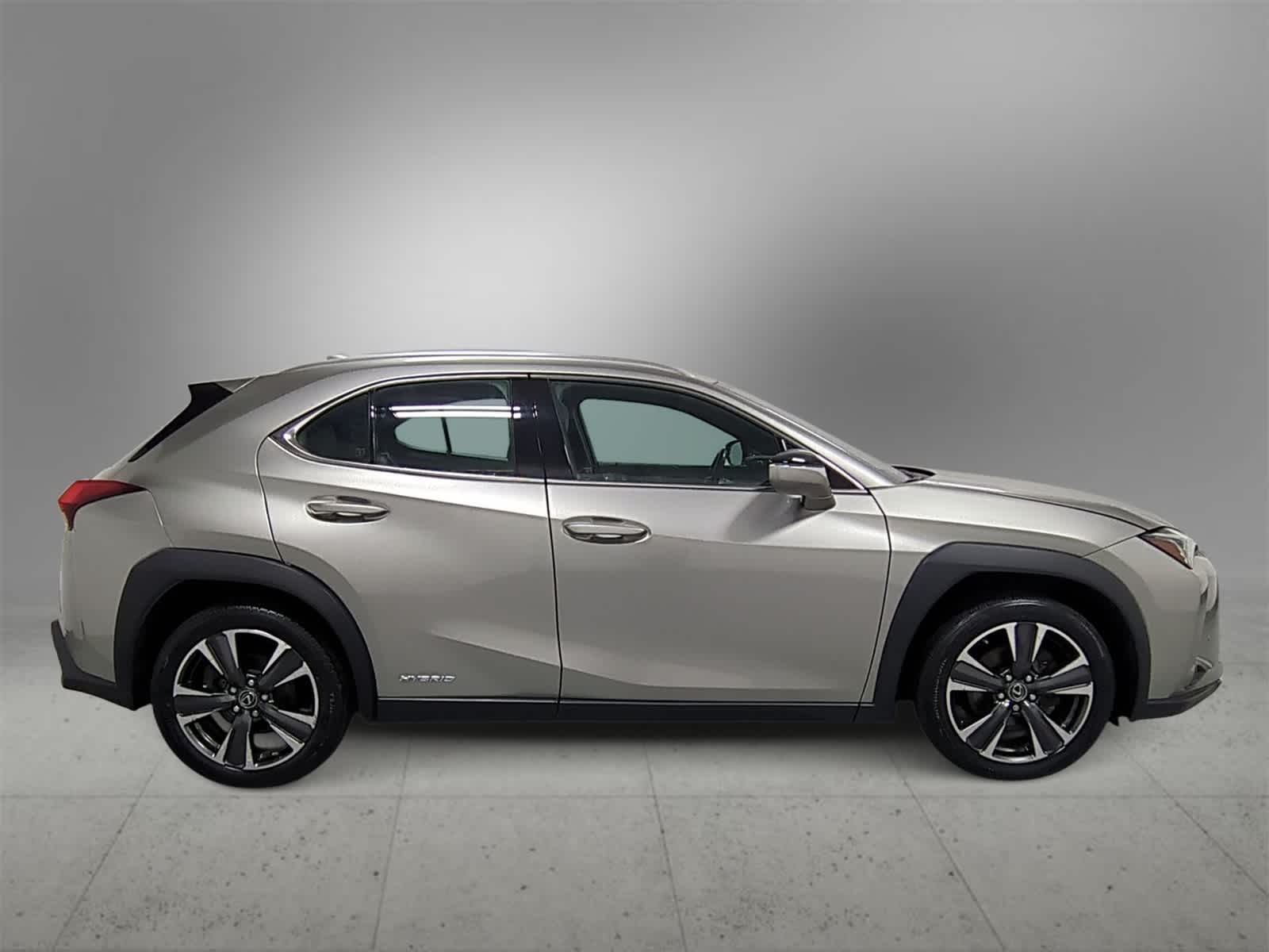 Thumbnail: 2020 Lexus UX - 9
