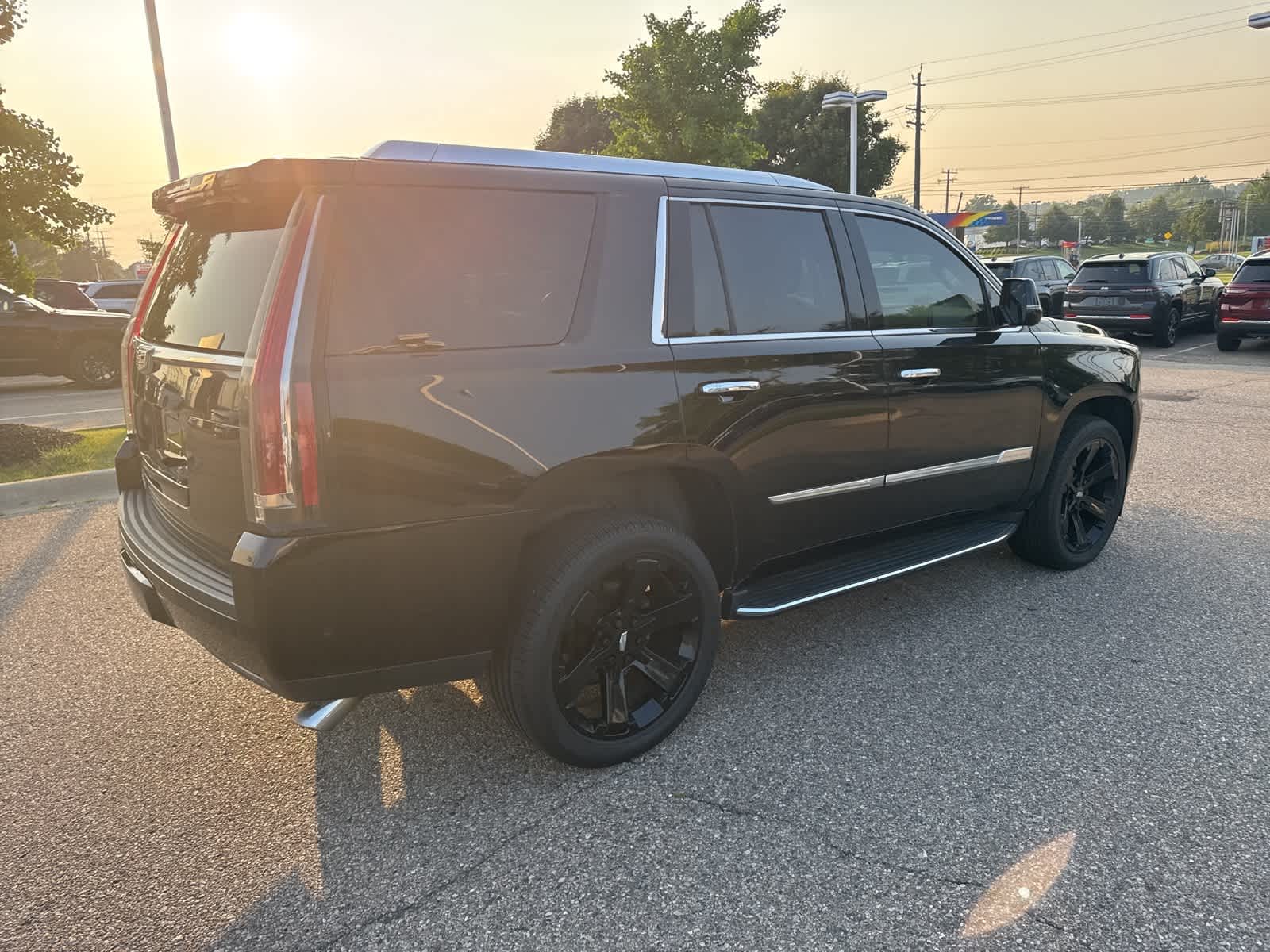 Thumbnail: 2018 Cadillac Escalade - 16