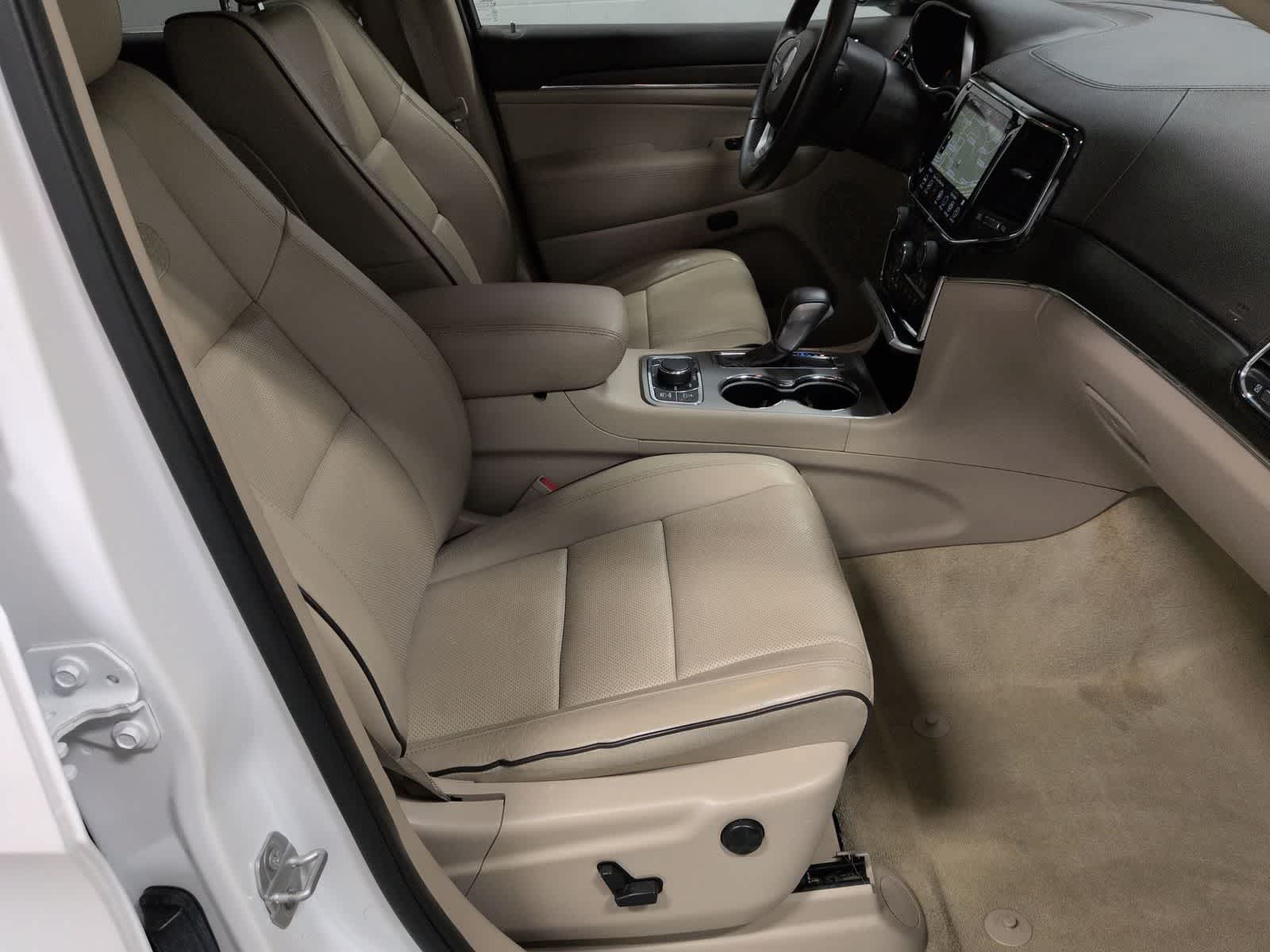 Thumbnail: 2021 Jeep Grand Cherokee - 23