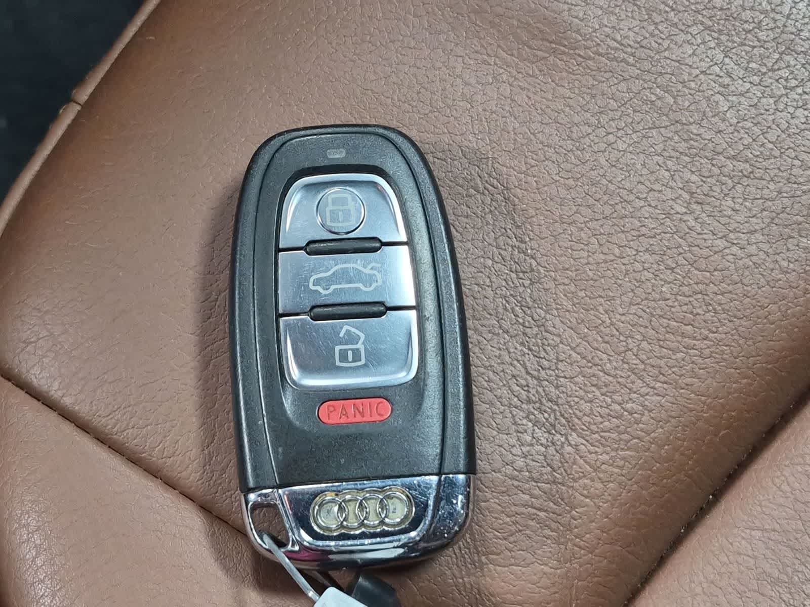 Thumbnail: 2011 Audi Q5 - 35