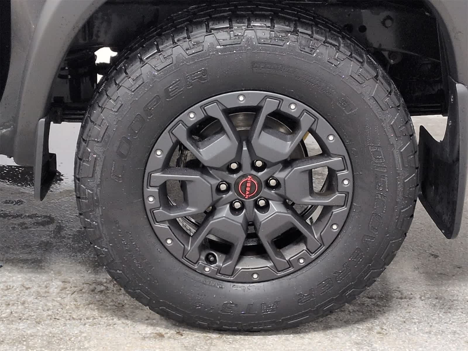 Thumbnail: 2022 Nissan Frontier - 14