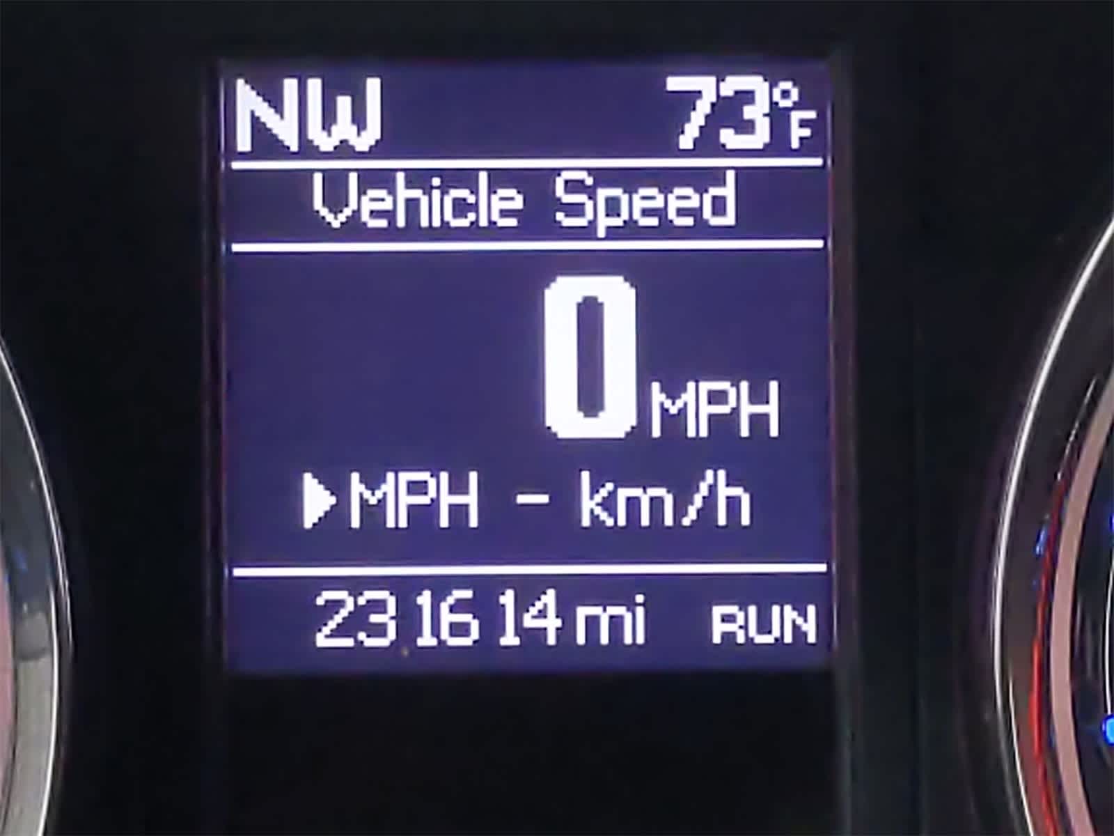 Thumbnail: 2014 Chrysler Town & Country - 33