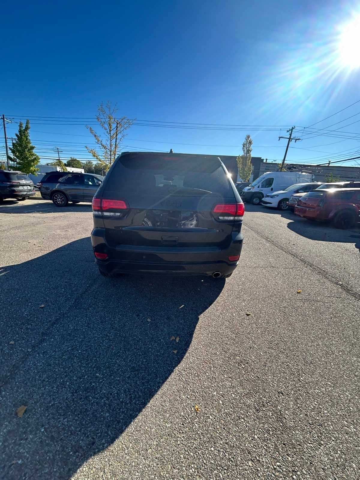 Thumbnail: 2019 Jeep Grand Cherokee - 20