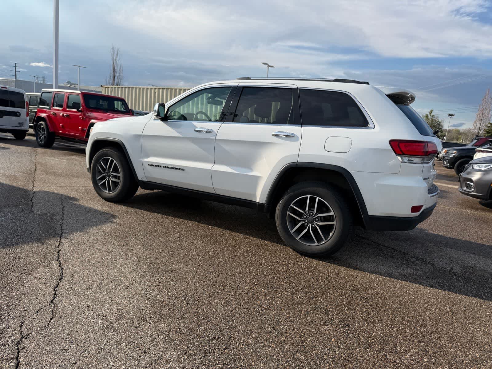 Thumbnail: 2021 Jeep Grand Cherokee - 24
