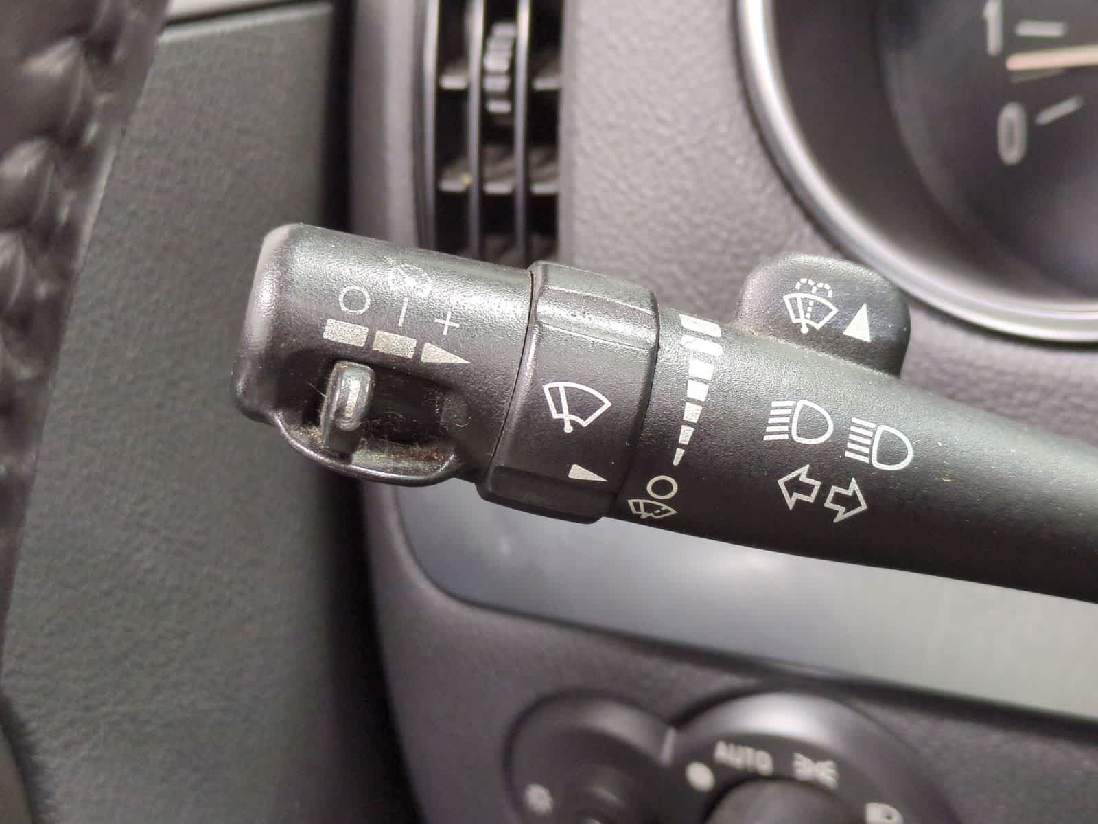 Thumbnail: 2005 Chevrolet SSR - 23