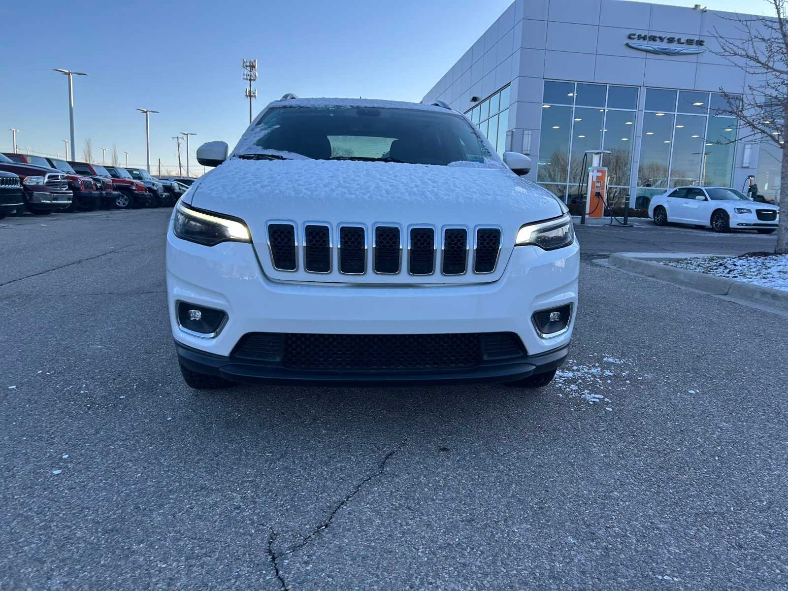 Thumbnail: 2019 Jeep Cherokee - 3