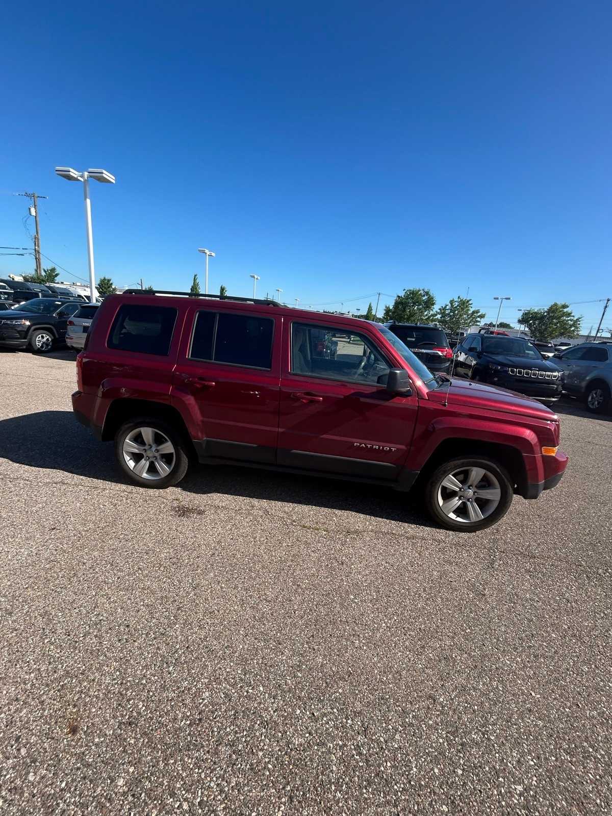 Thumbnail: 2015 Jeep Patriot - 13