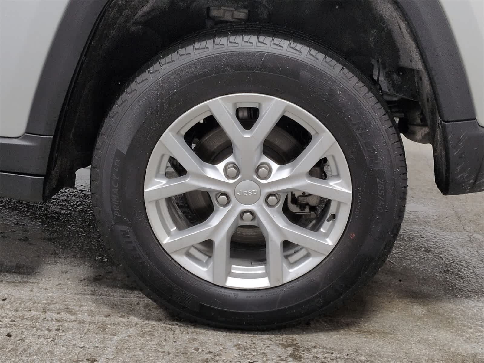 Thumbnail: 2023 Jeep Grand Cherokee - 14