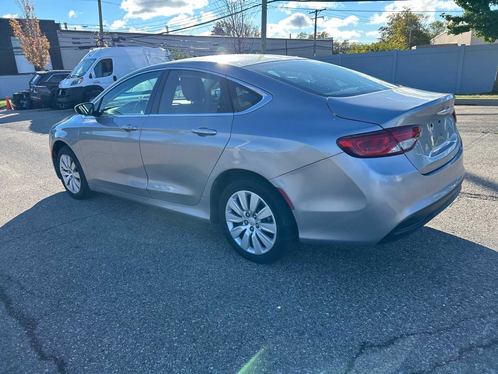 Thumbnail: 2015 Chrysler 200 - 23