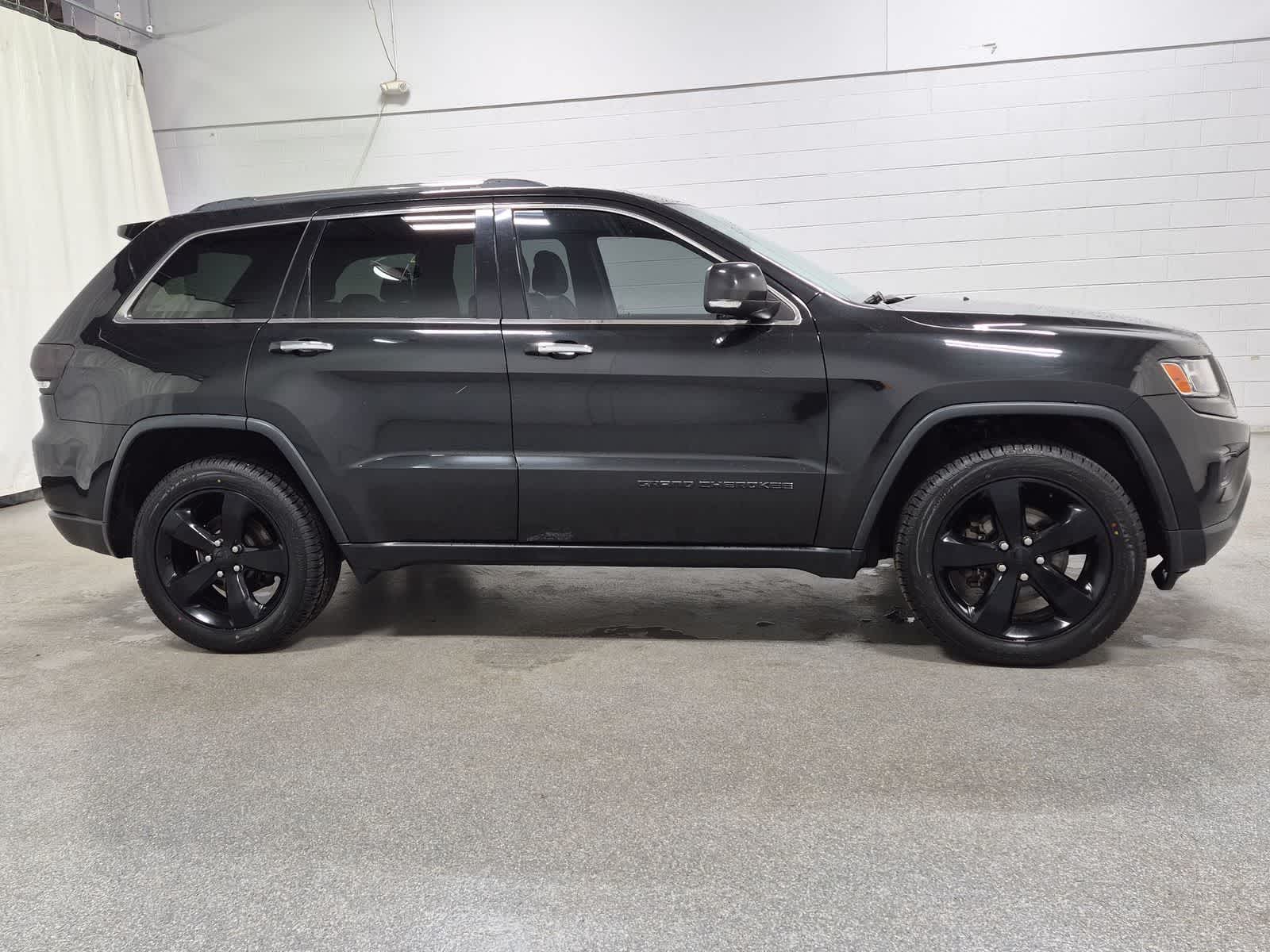 Thumbnail: 2014 Jeep Grand Cherokee - 15