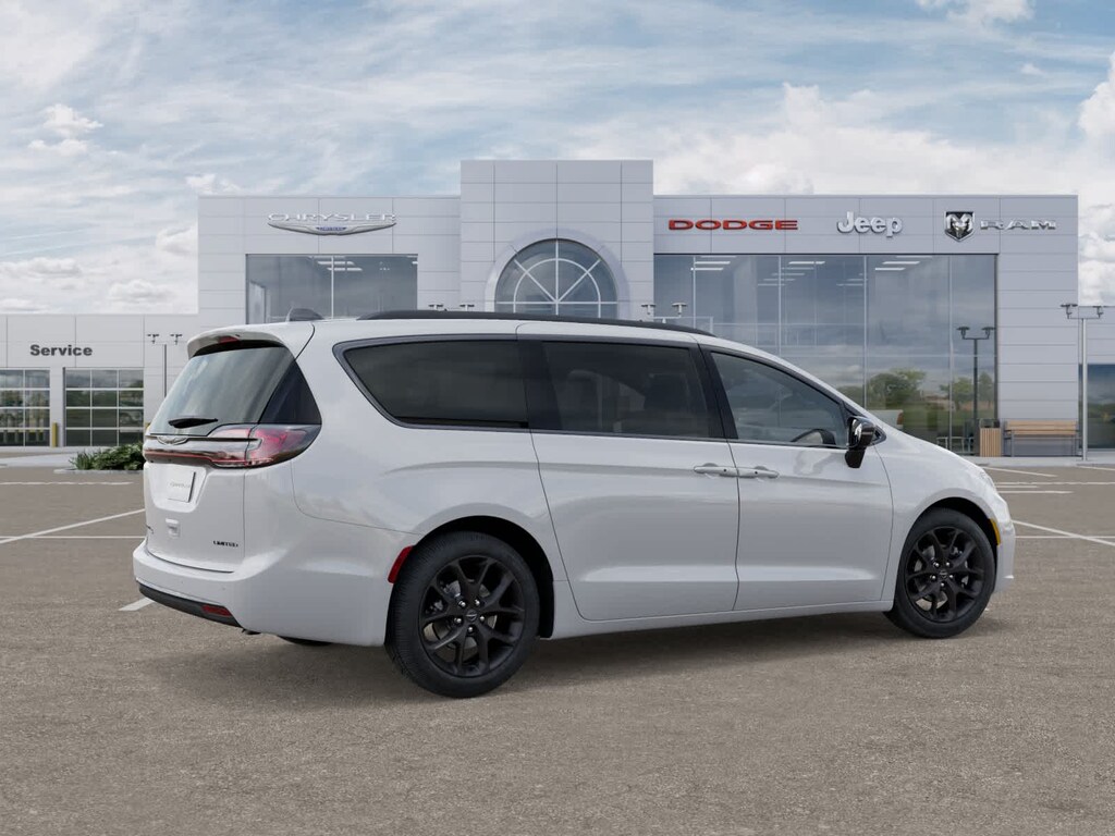 New 2026 Chrysler Pacifica Limited Passenger Van
