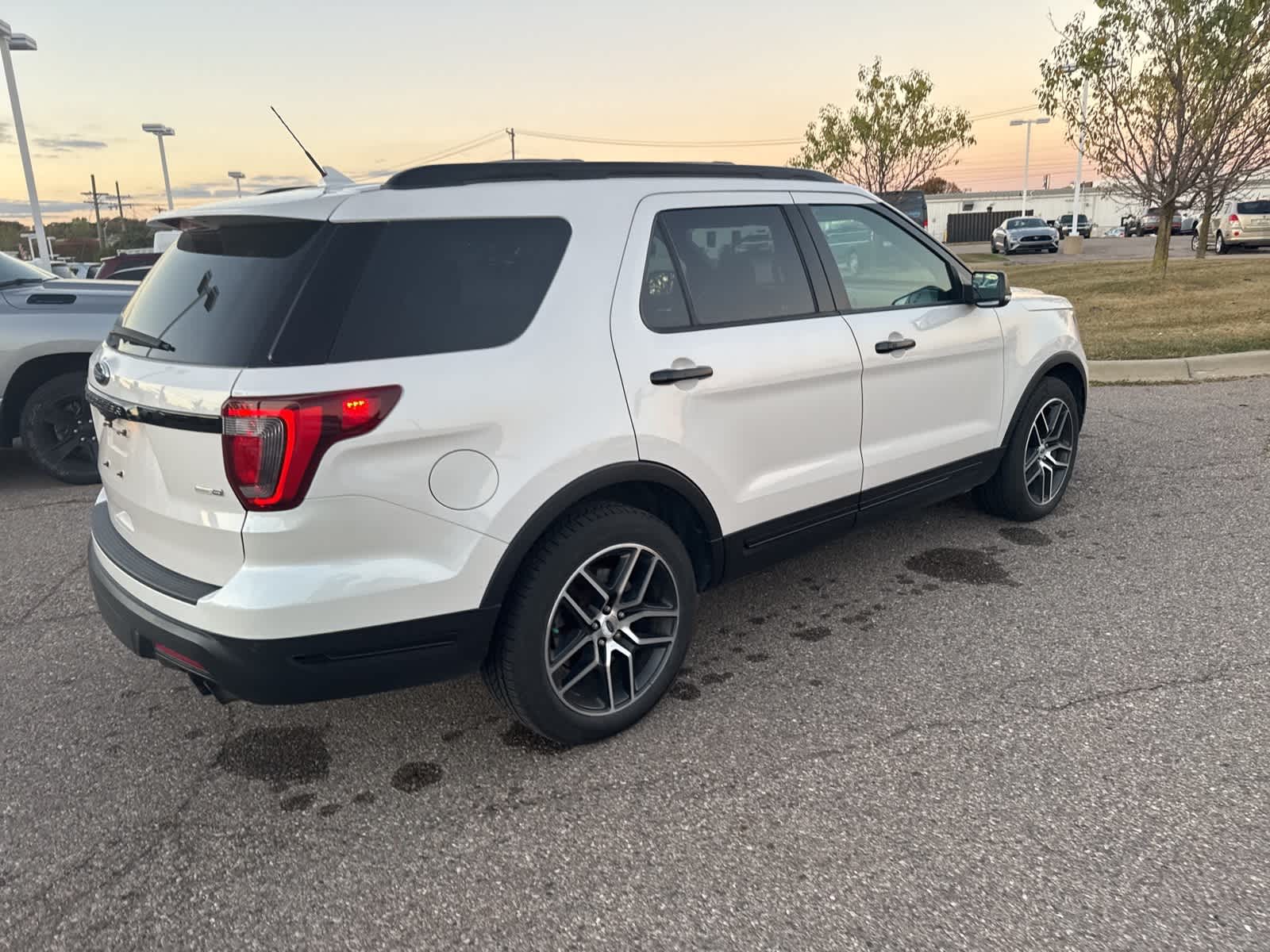 Thumbnail: 2019 Ford Explorer - 17