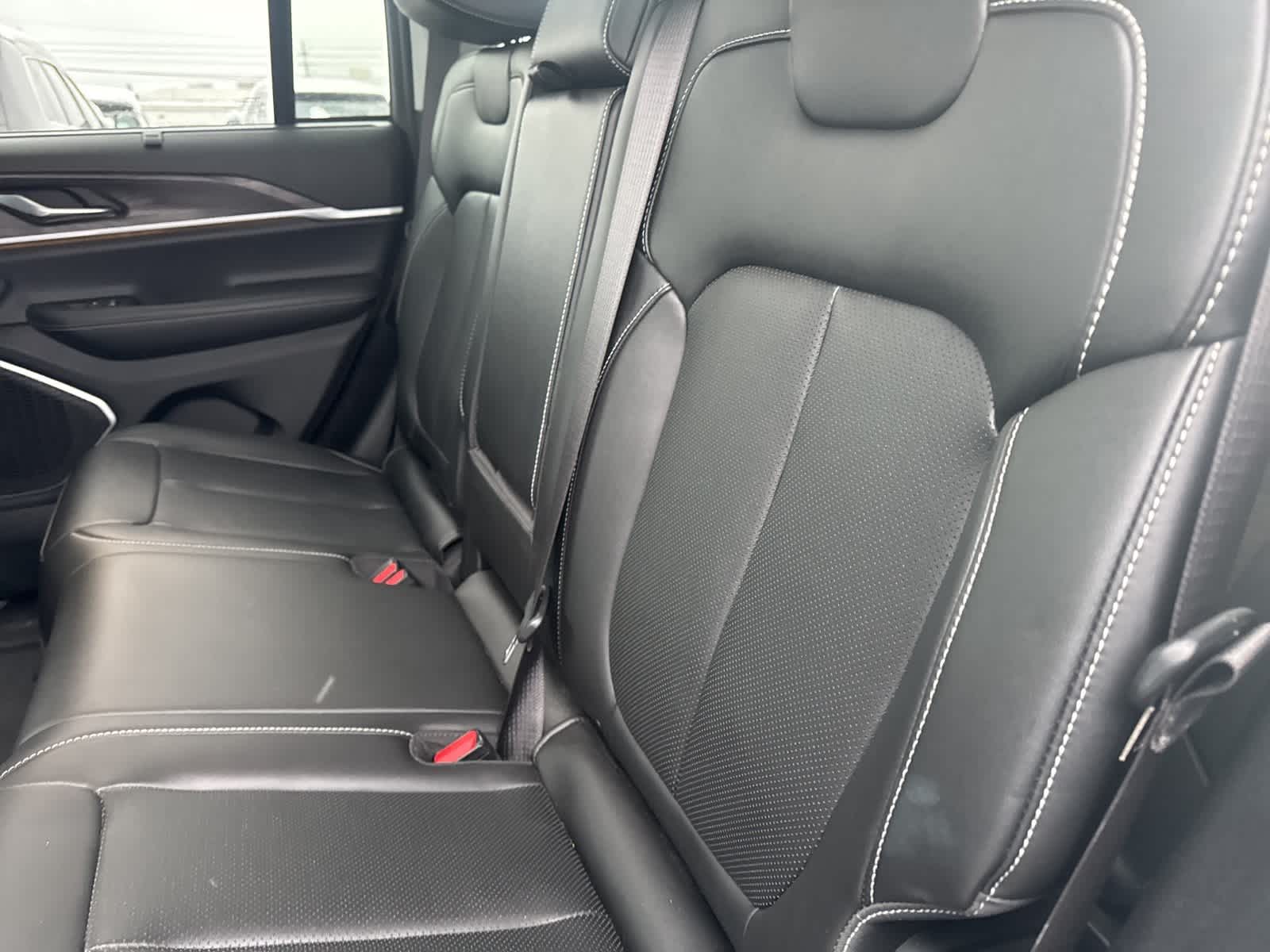 Thumbnail: 2023 Jeep Grand Cherokee - 19