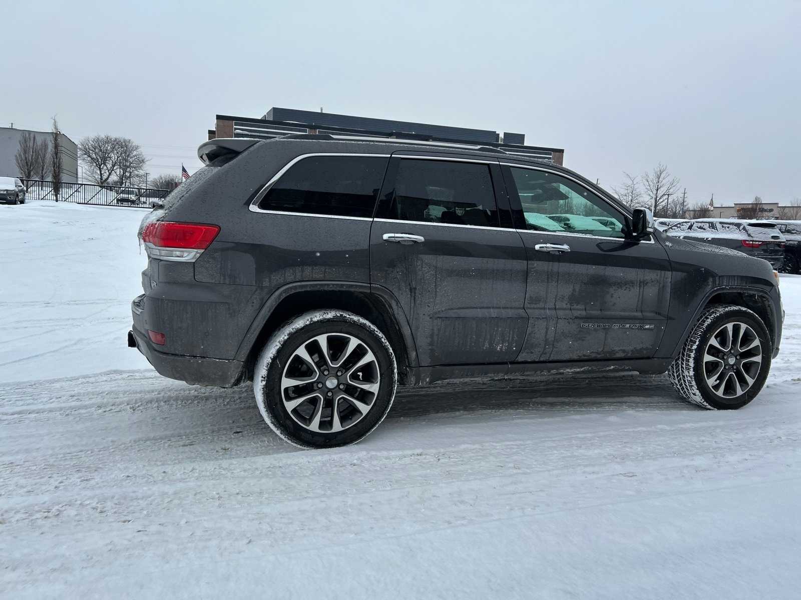 Thumbnail: 2018 Jeep Grand Cherokee - 12