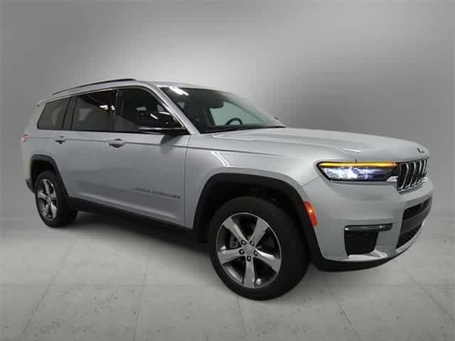 Used 2021 Jeep Grand Cherokee L Limited with VIN 1C4RJKBG4M8134284 for sale in Farmington, MI