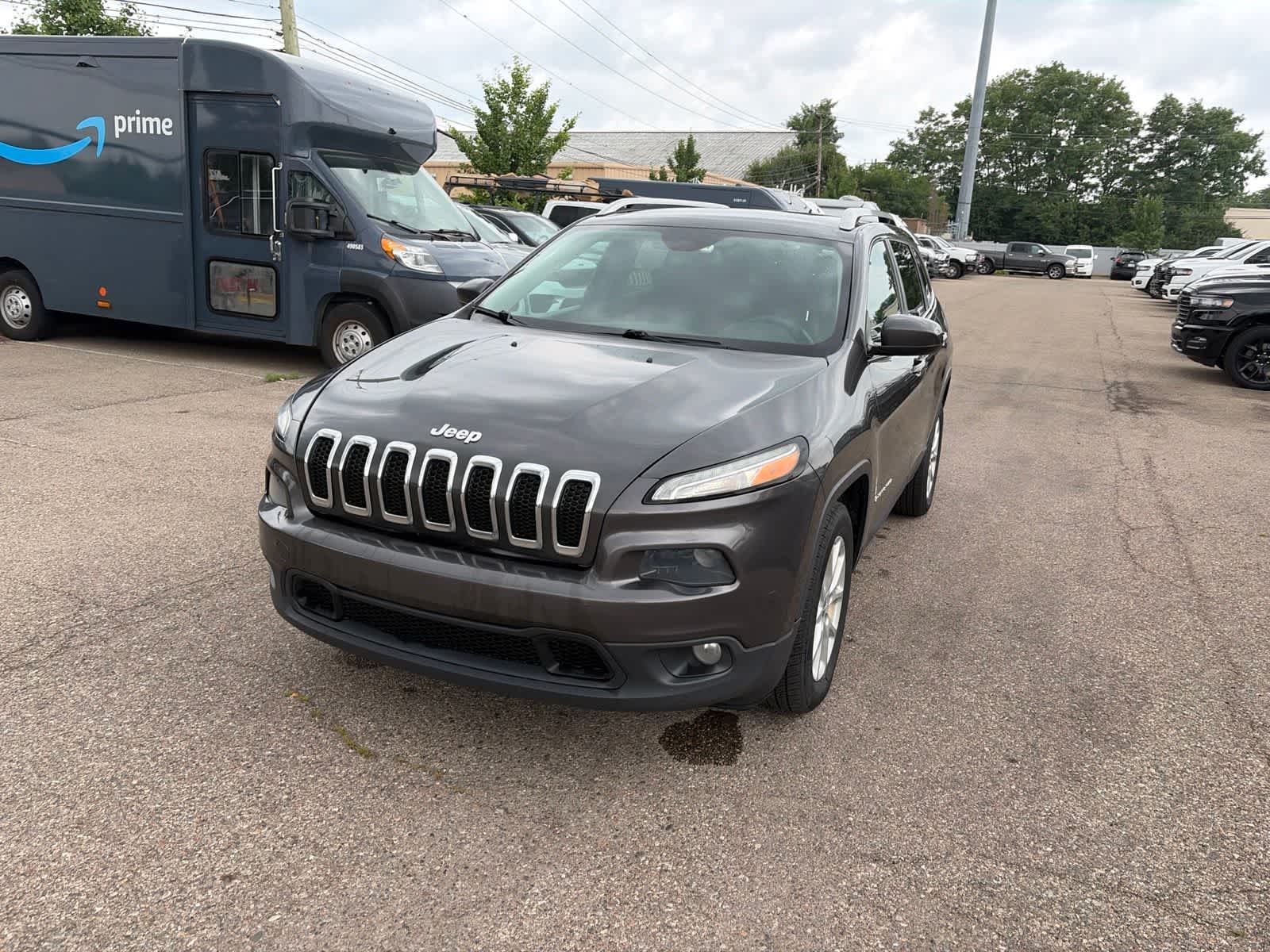 Used 2014 Jeep Cherokee Latitude with VIN 1C4PJLCB1EW288058 for sale in Farmington Hills, MI