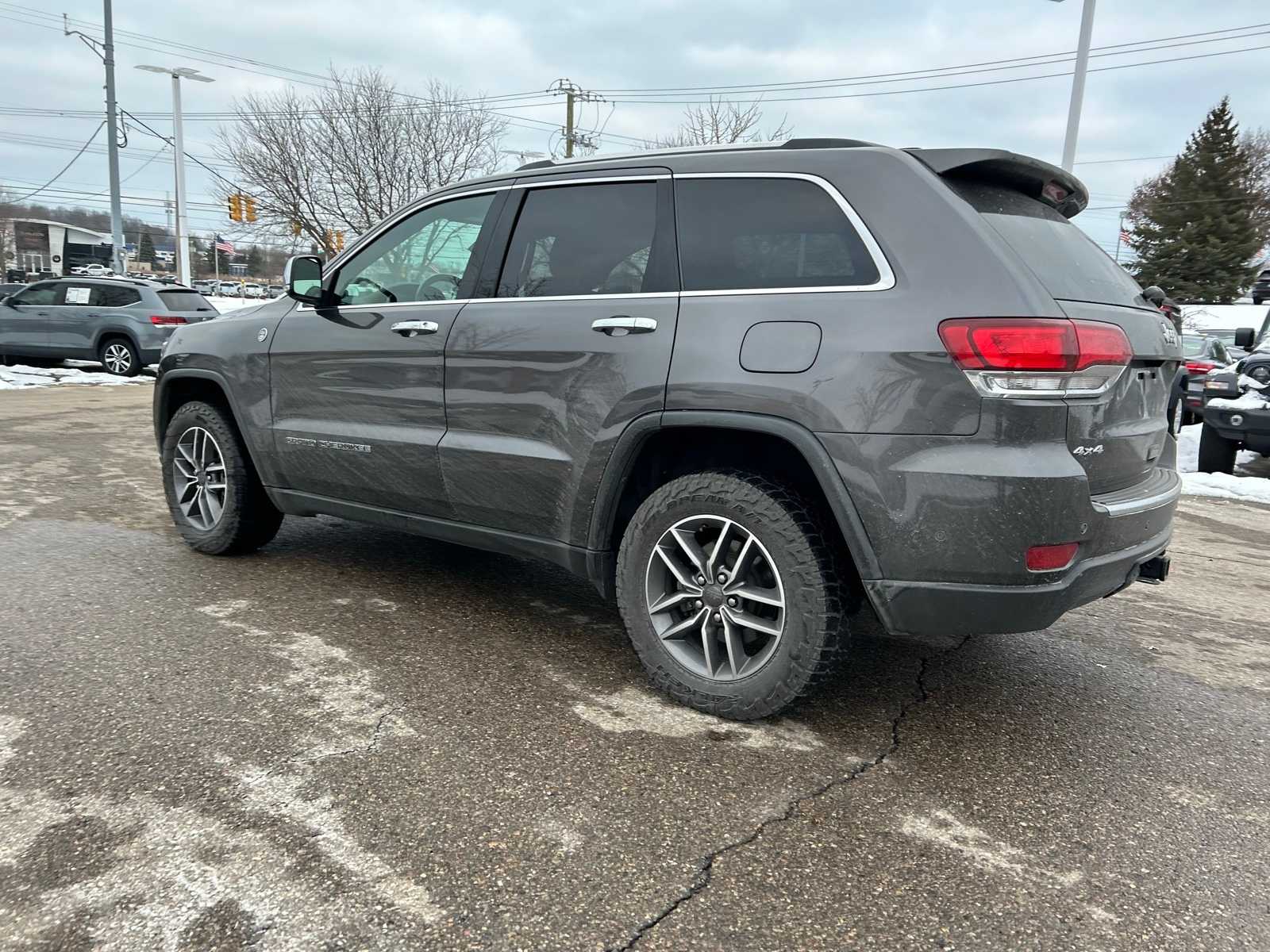 Thumbnail: 2020 Jeep Grand Cherokee - 21